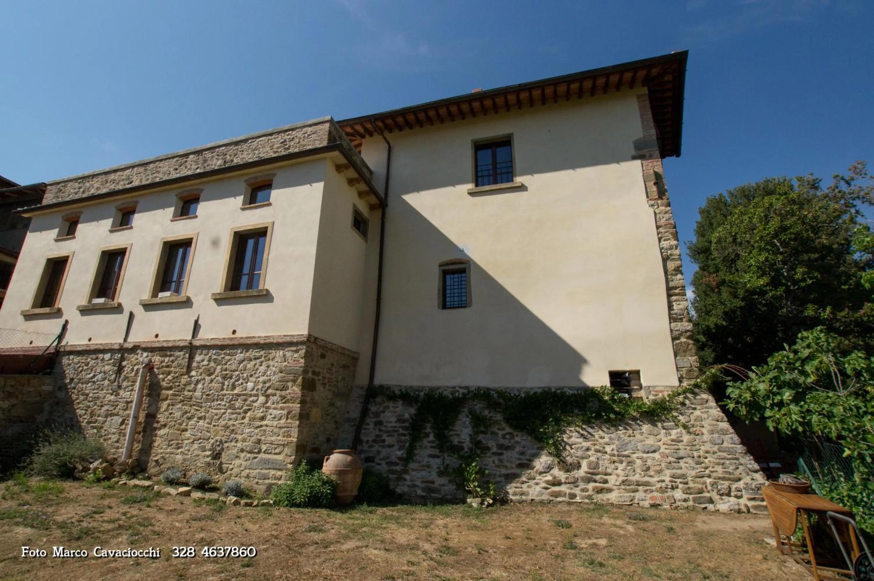 Property building in Il Bosso di Toscana