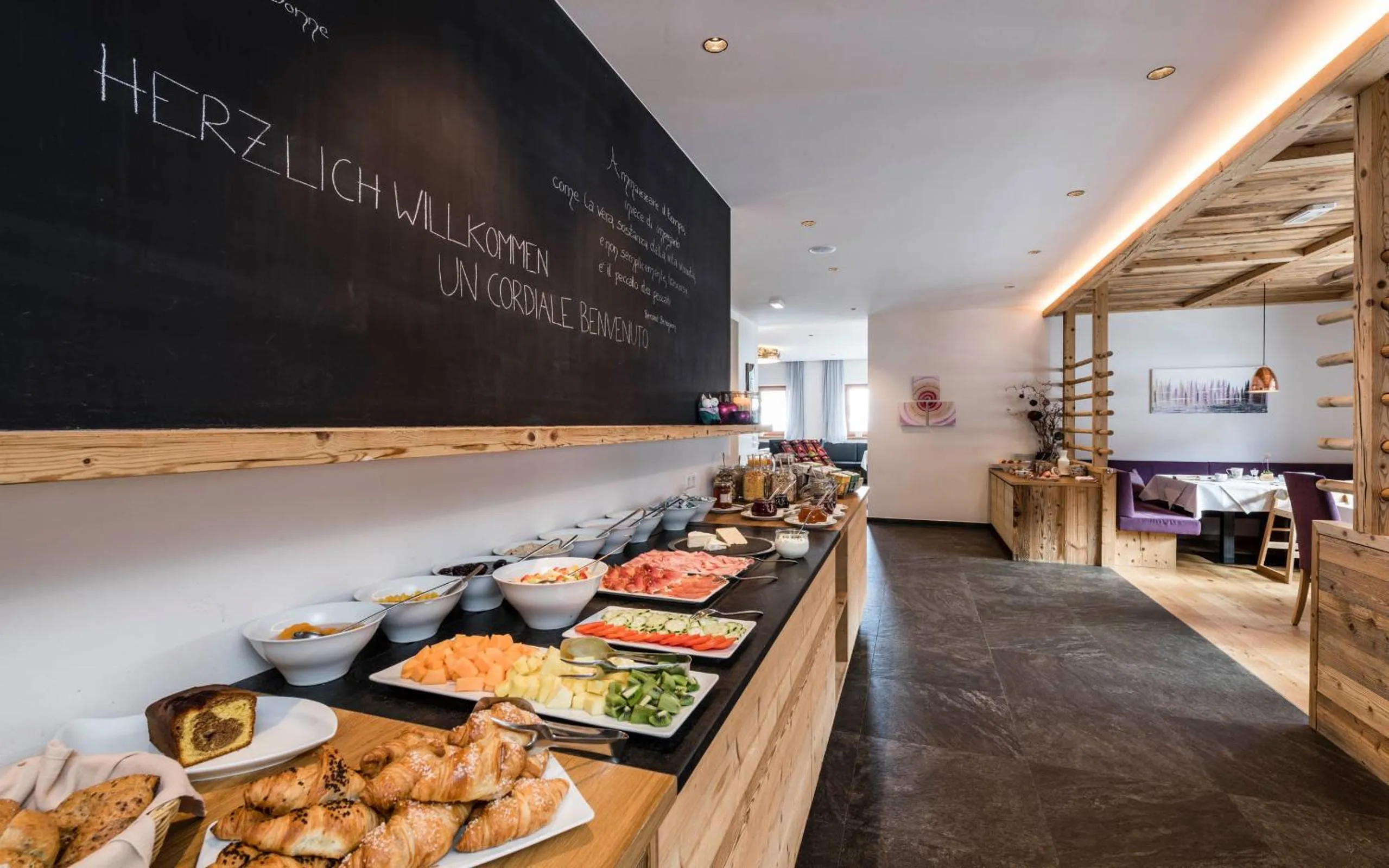 Buffet breakfast in Familienhotel Viktoria