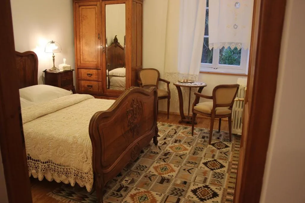 Bed in Chateau-Gaillard