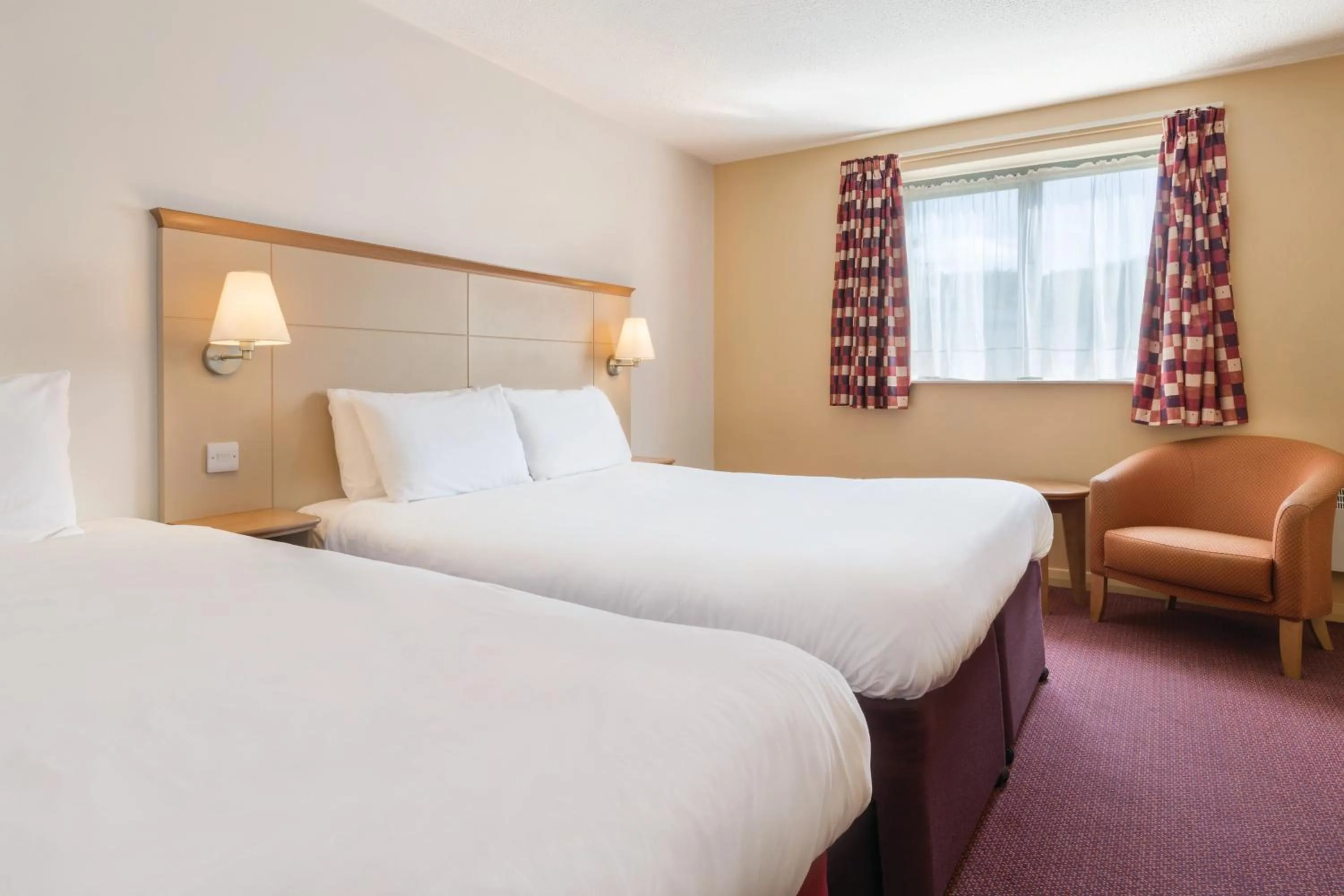 Bed in Days Inn Winchester