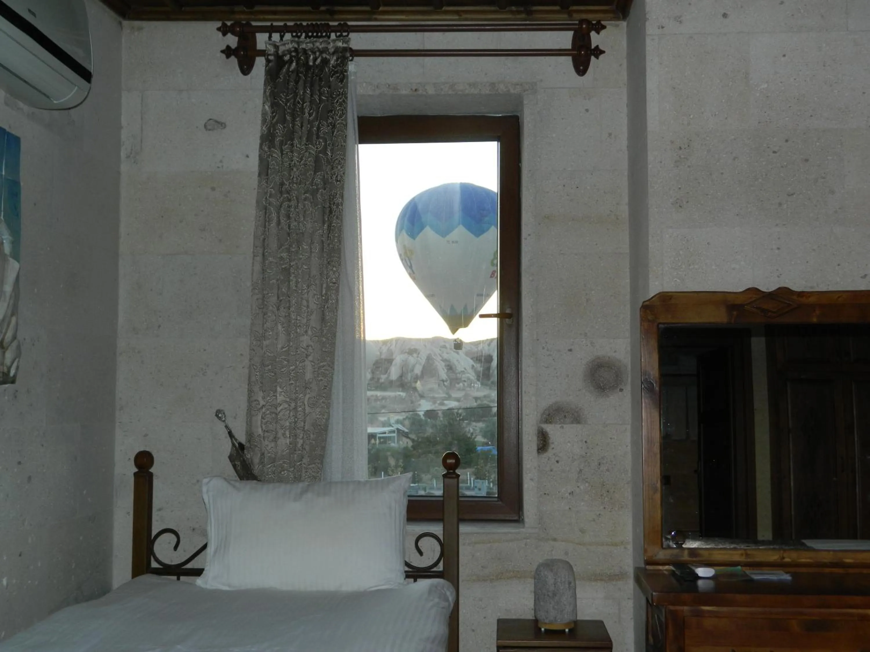 View (from property/room), Bed in Sun Rise View Hotel