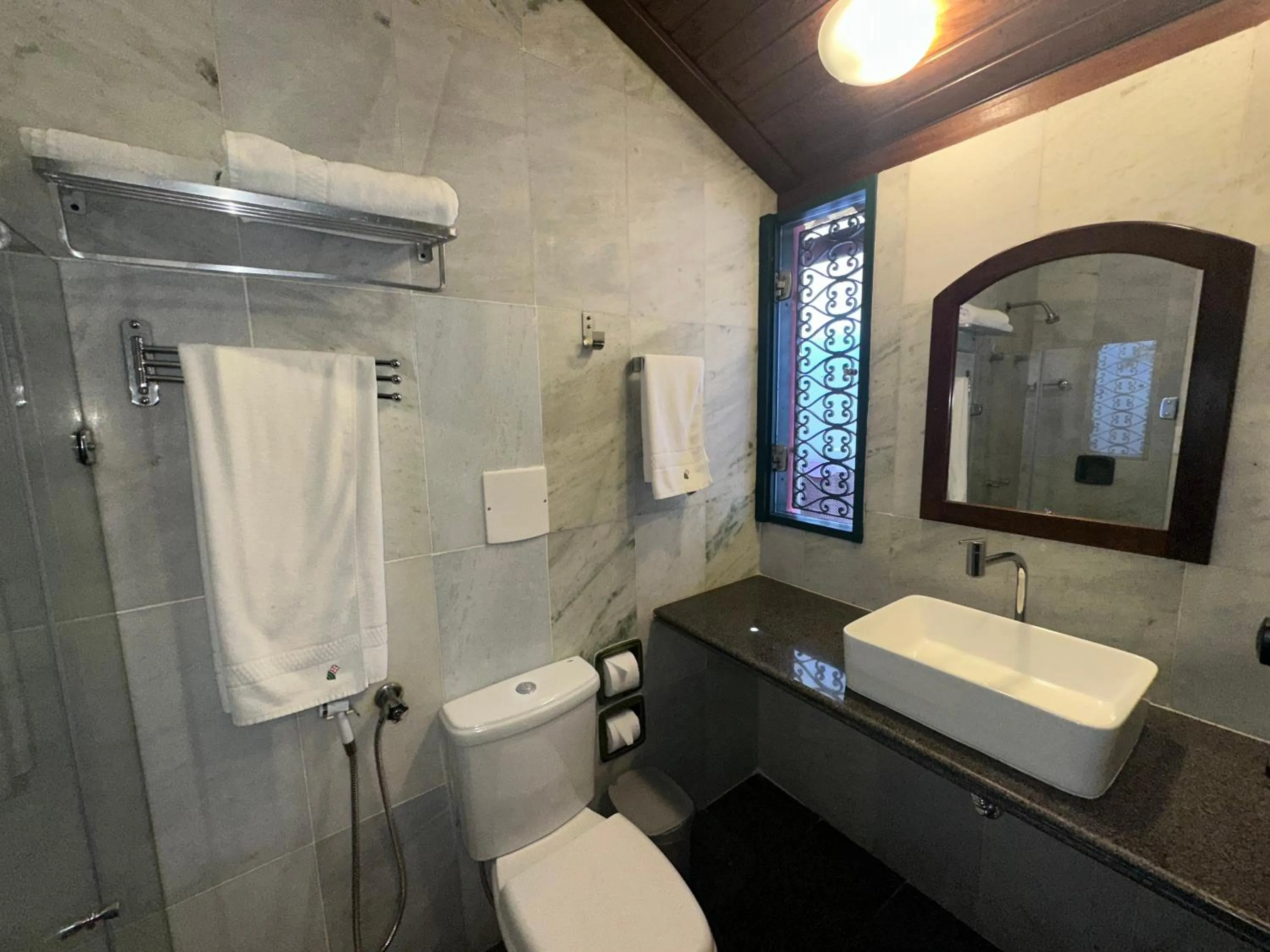 Bathroom in Hotel Catharina Paraguaçu