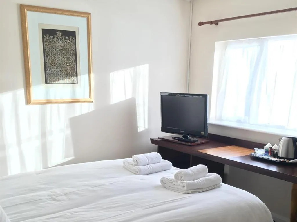 Bedroom in PREMIER HOTEL not Premier Inn