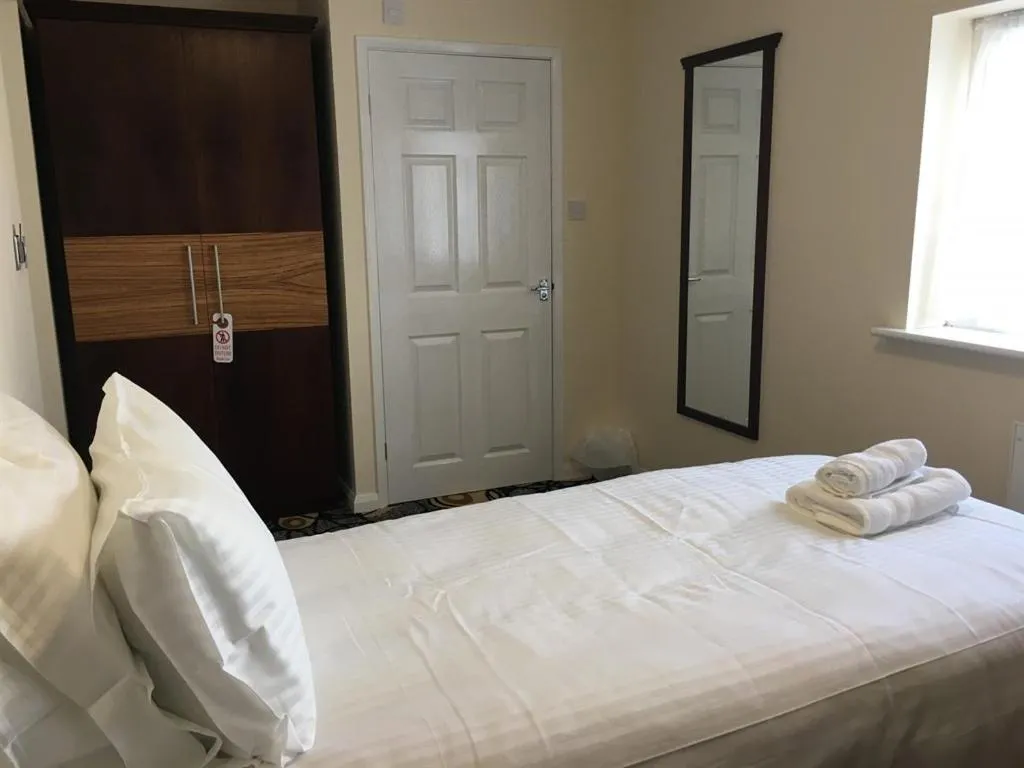 Bedroom in PREMIER HOTEL not Premier Inn