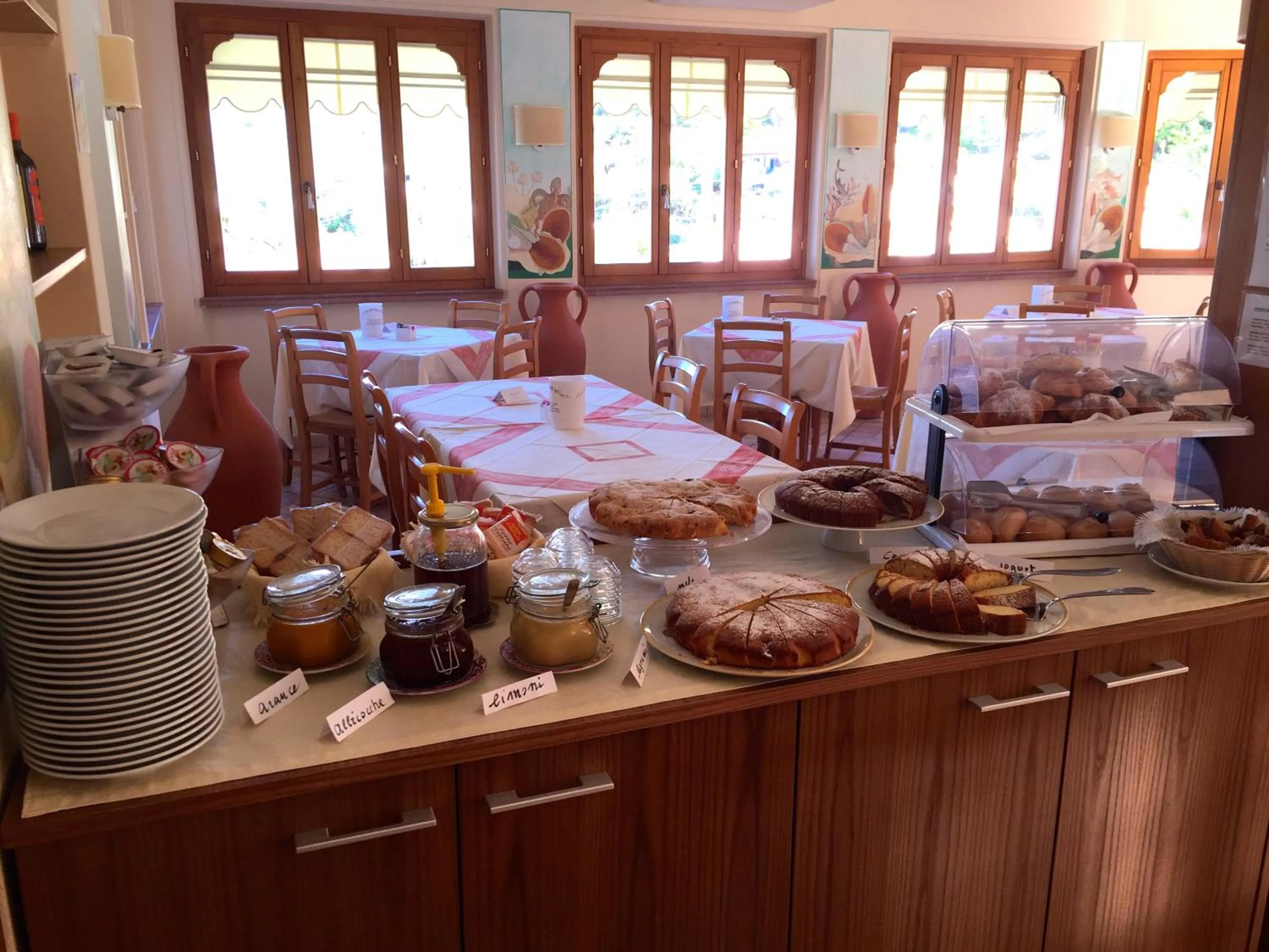 Breakfast in Hotel Aurora