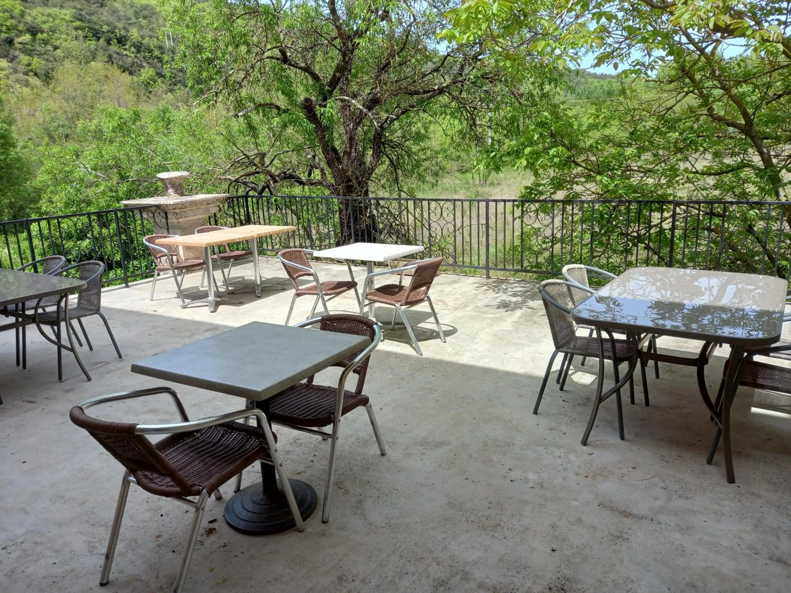 Patio in Chambres d'hôtes Domaine de Pélissols
