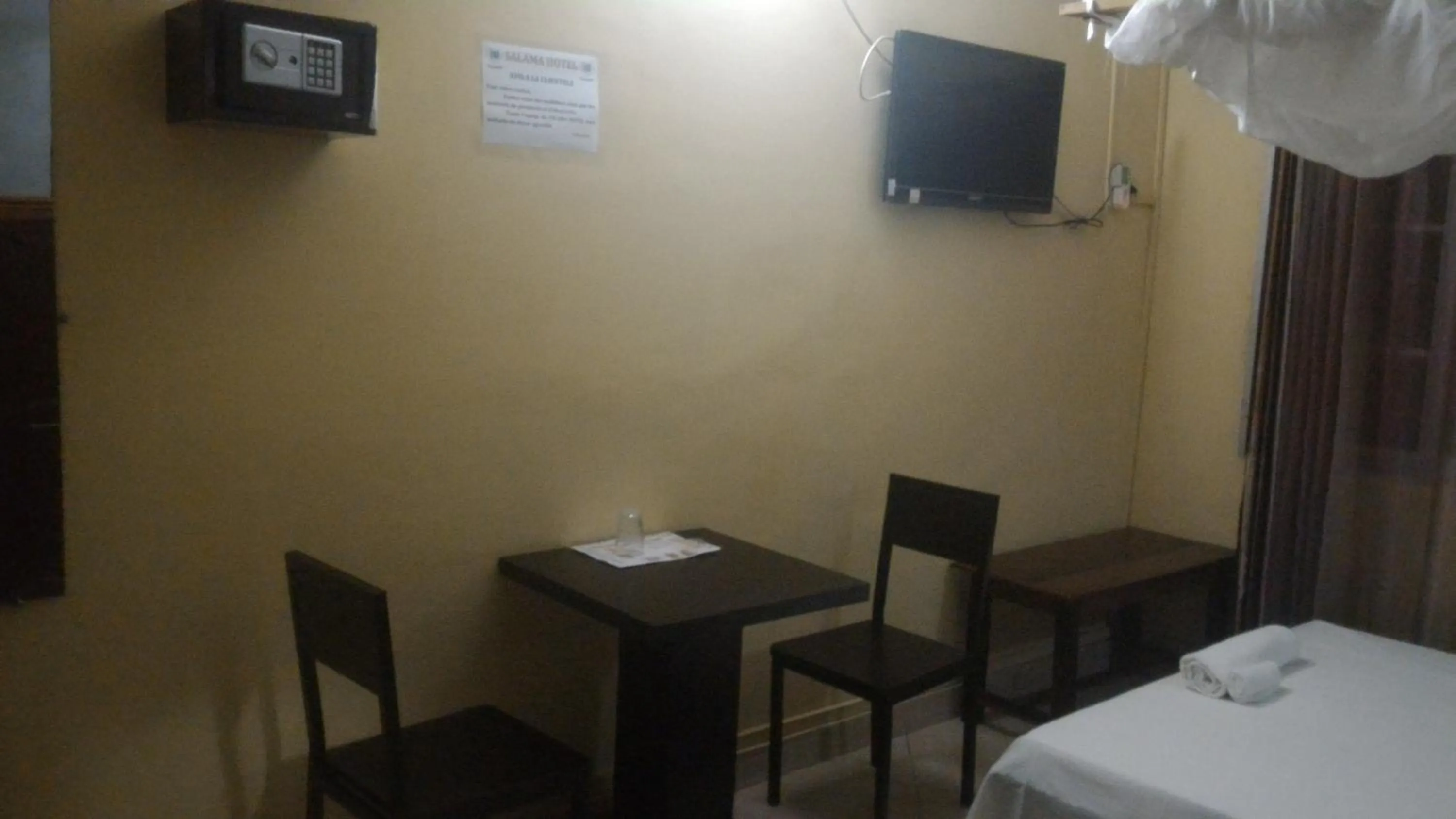 TV and multimedia in Salama Hôtel Majunga