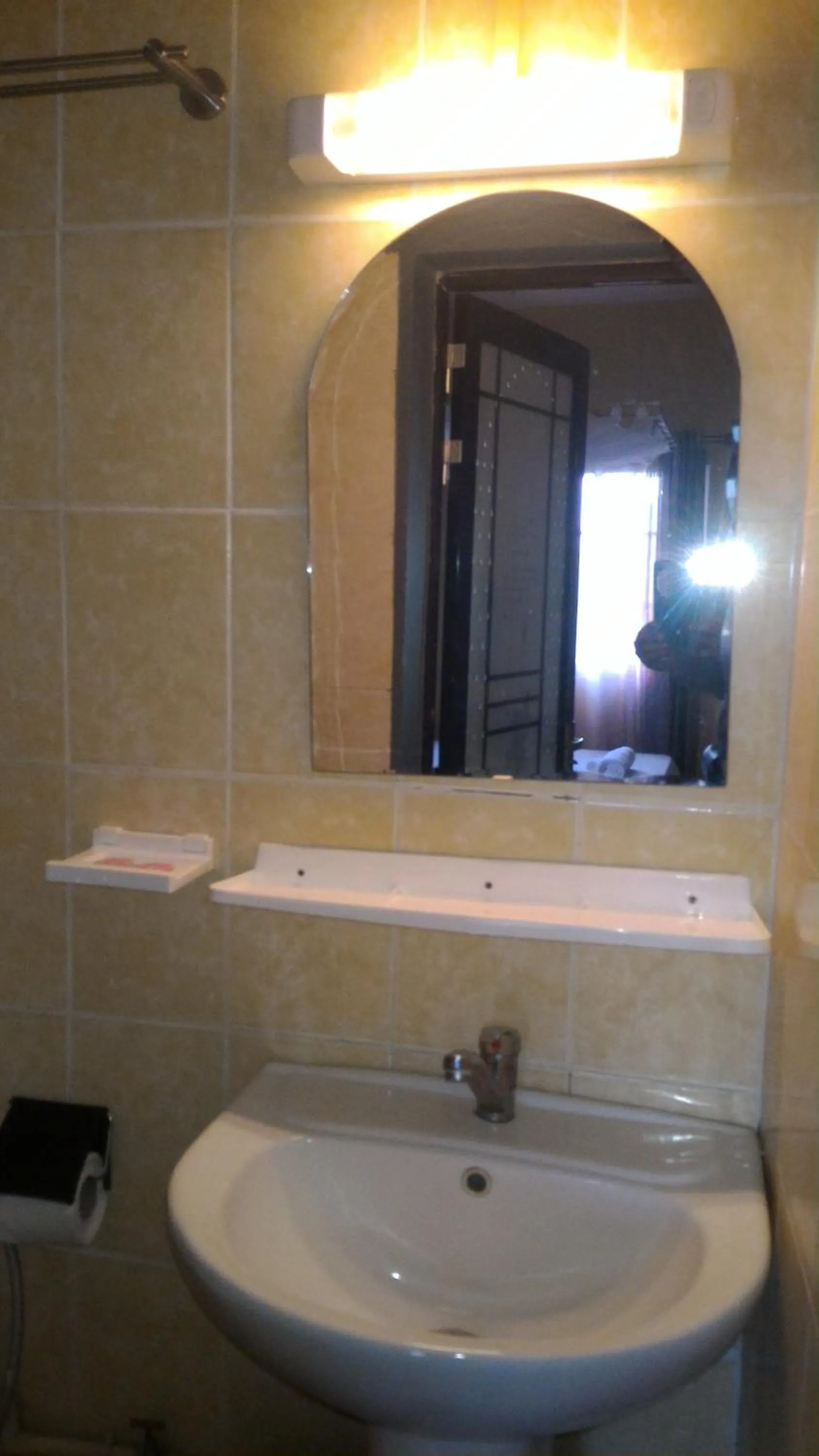 Property building in Salama Hôtel Majunga