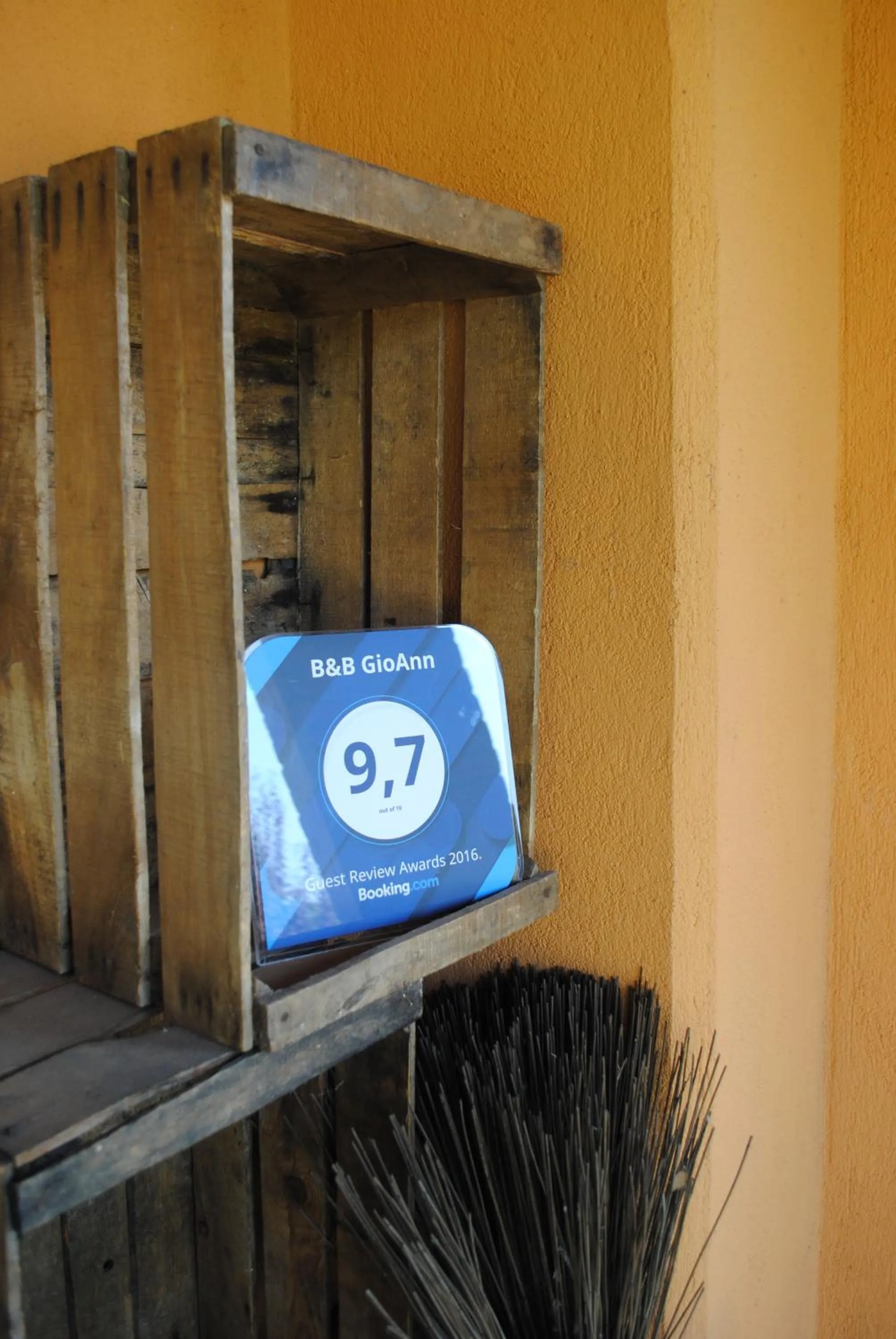 Certificate/Award in B&B GioAnn