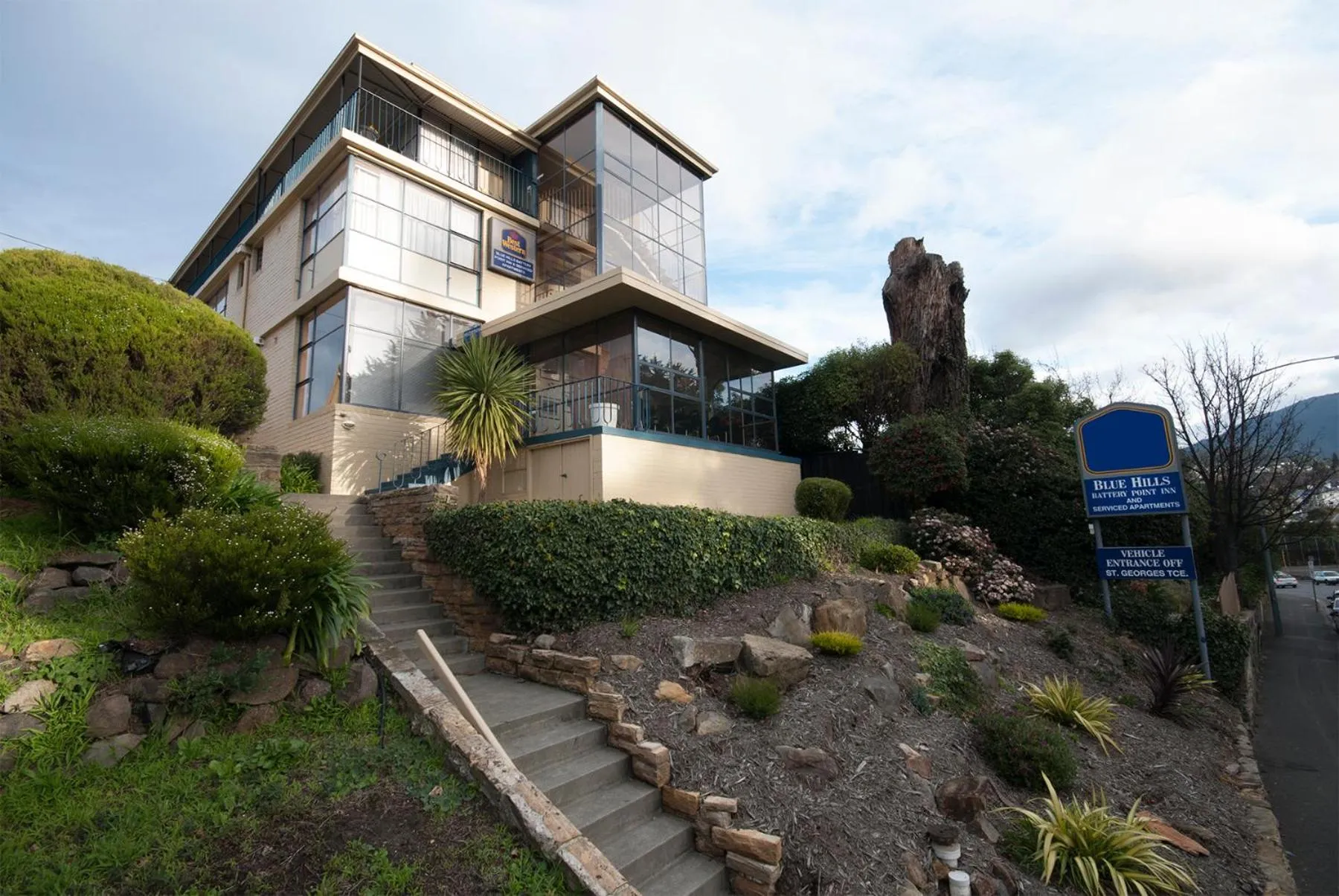 Property building in Blue Hills Motel