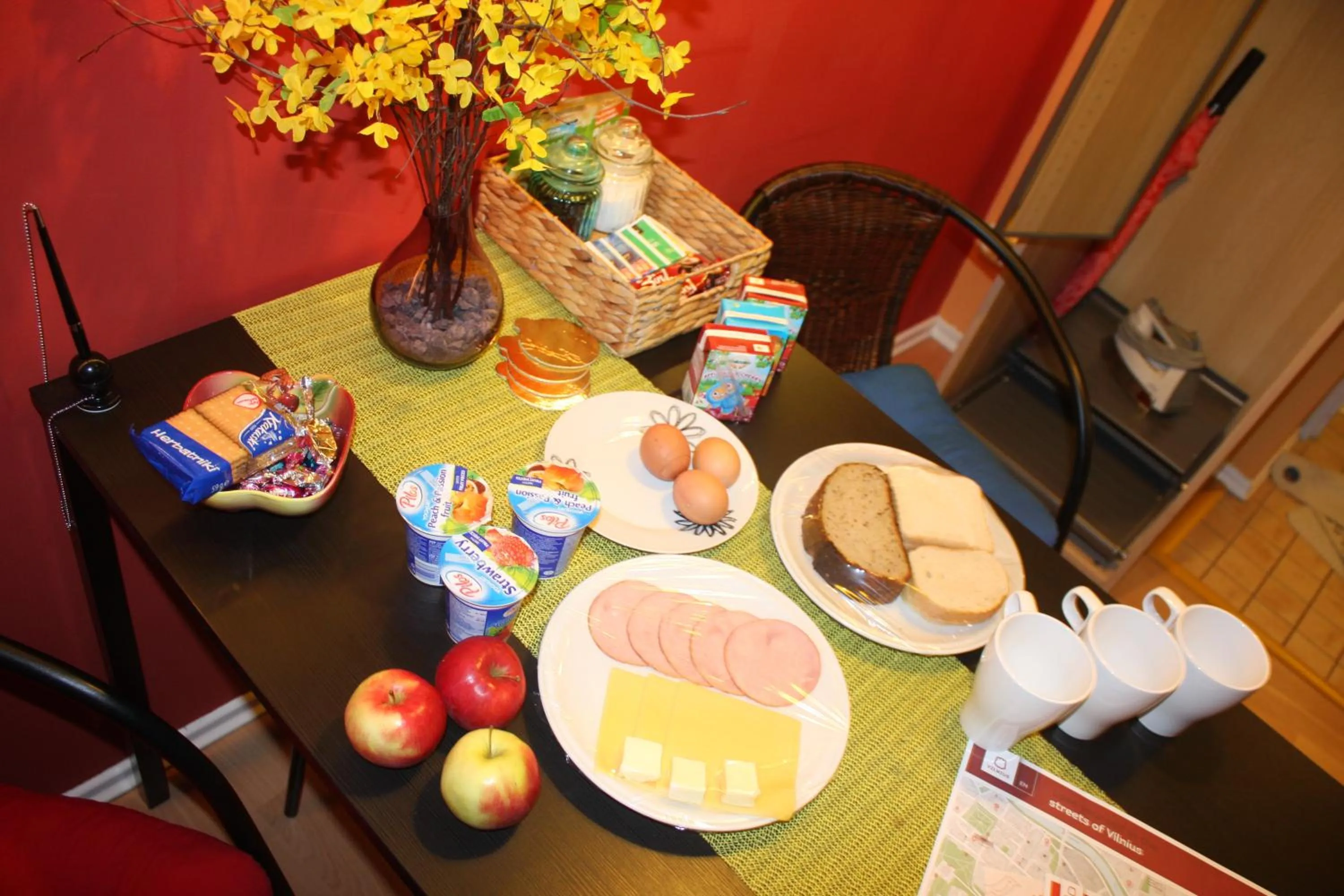 Buffet breakfast in Prie Miesto Vartų