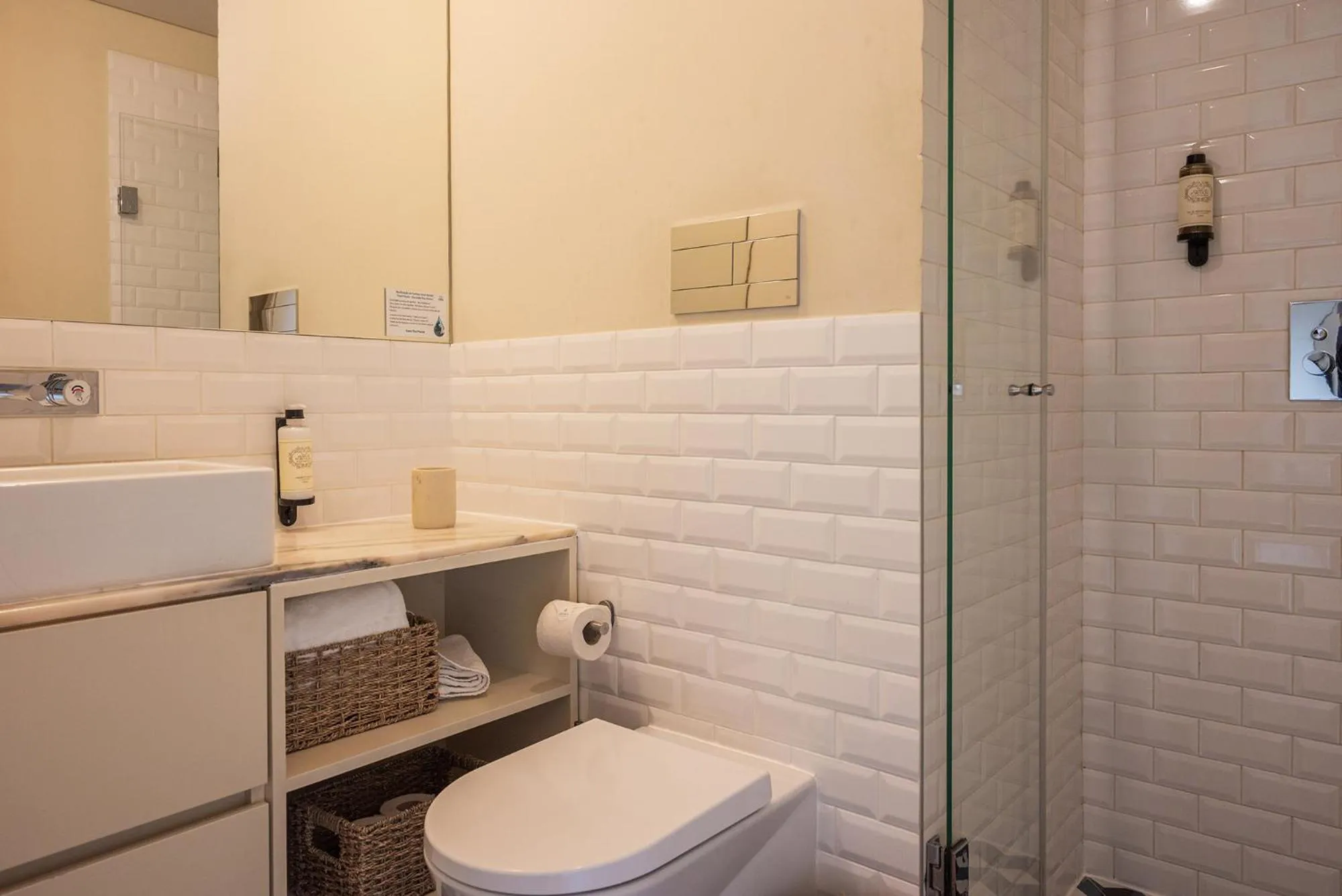 Bathroom in Oporto Maison Alves da Veiga