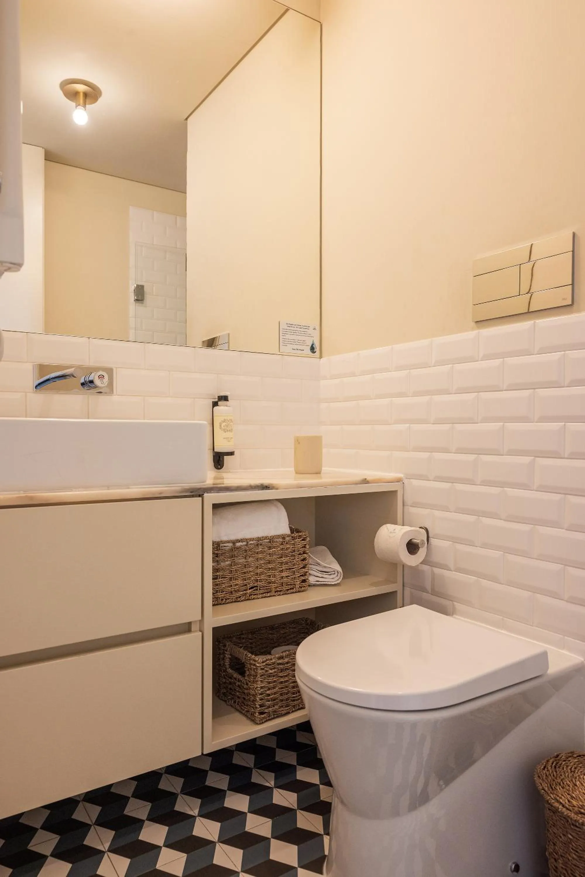 Bathroom in Oporto Maison Alves da Veiga