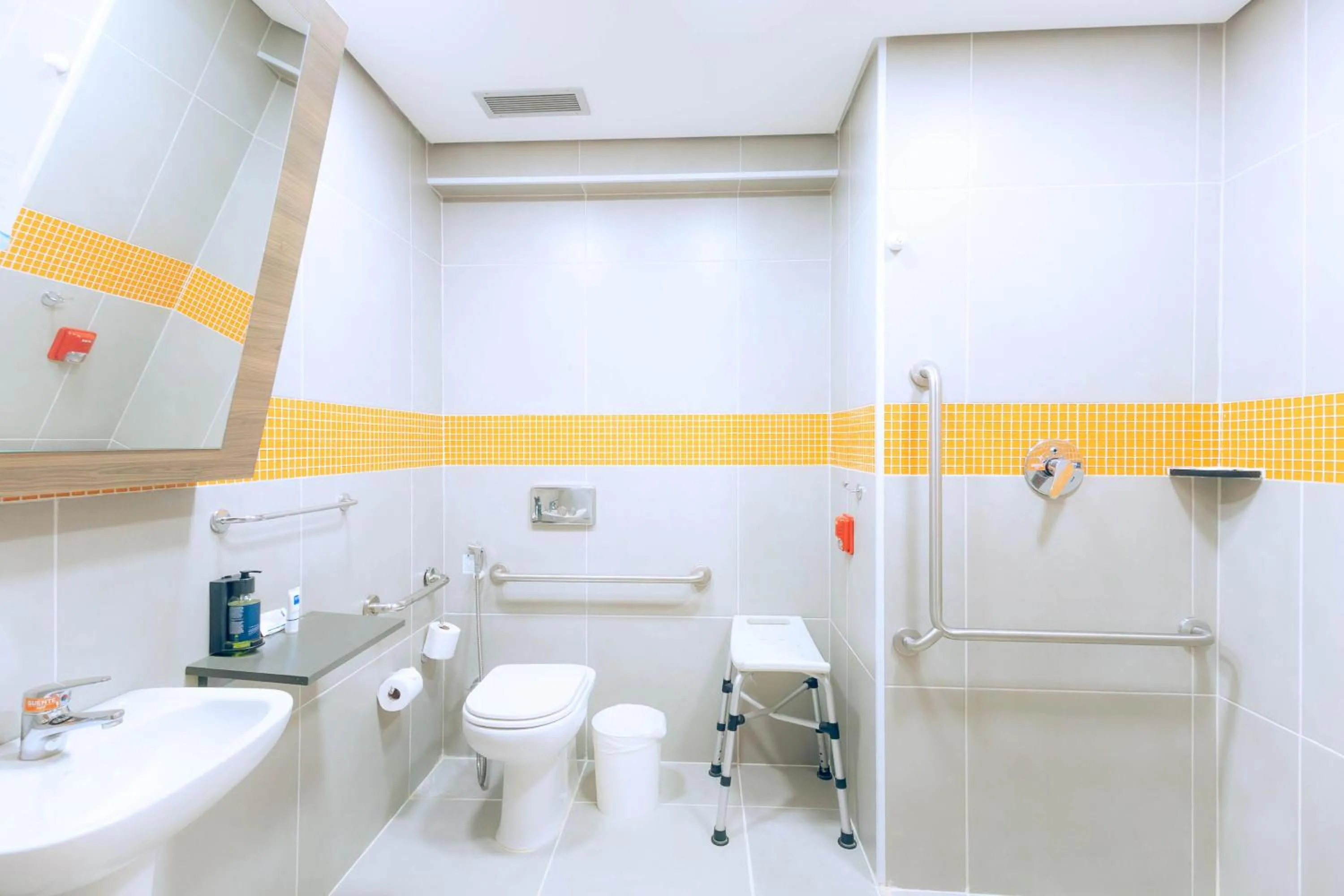Bathroom in TRYP By Wyndham Ribeirão Preto