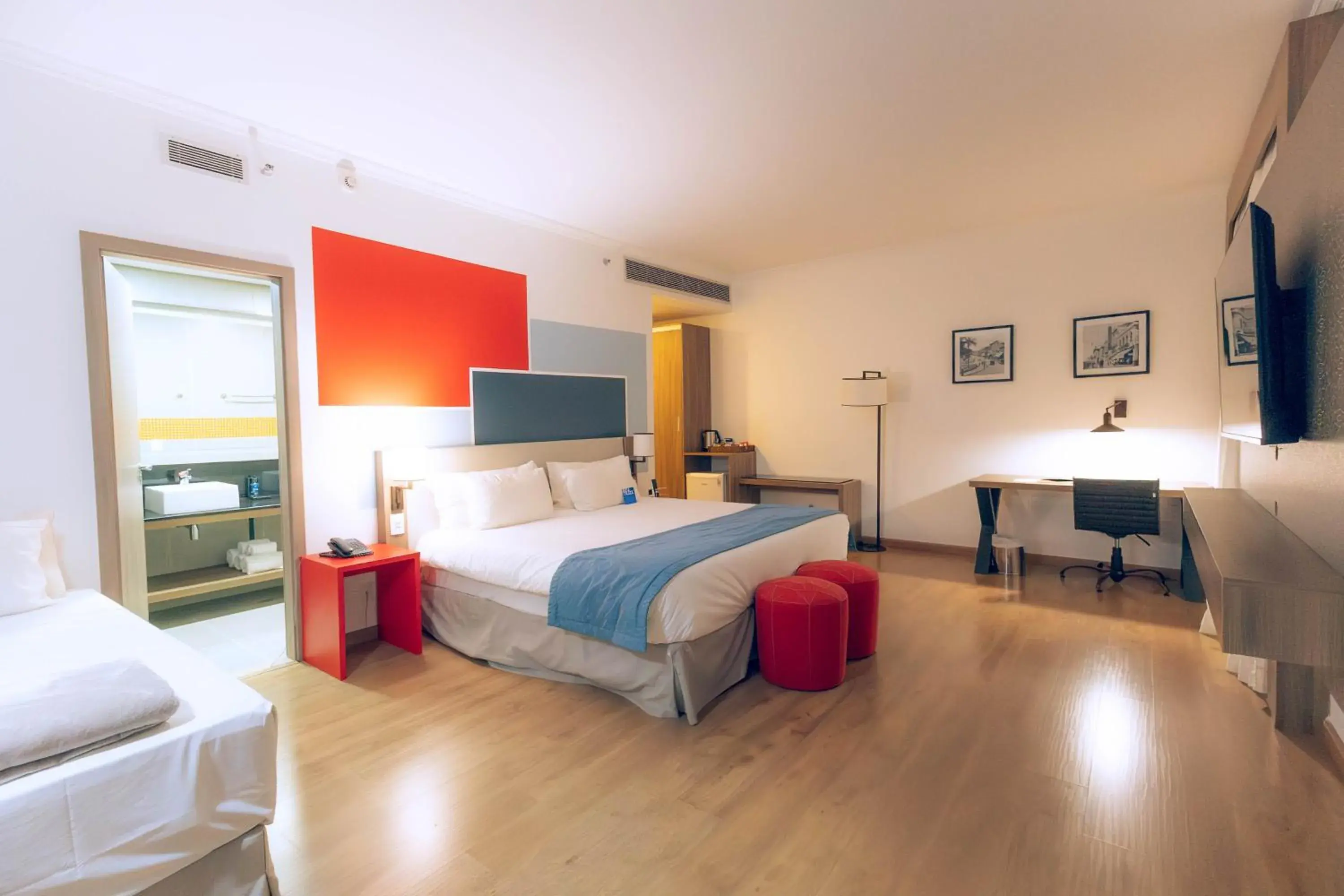 Superior Family Room - single occupancy in TRYP By Wyndham Ribeirão Preto Superior Family Room - single occupancy in TRYP By Wyndham Ribeirão Preto