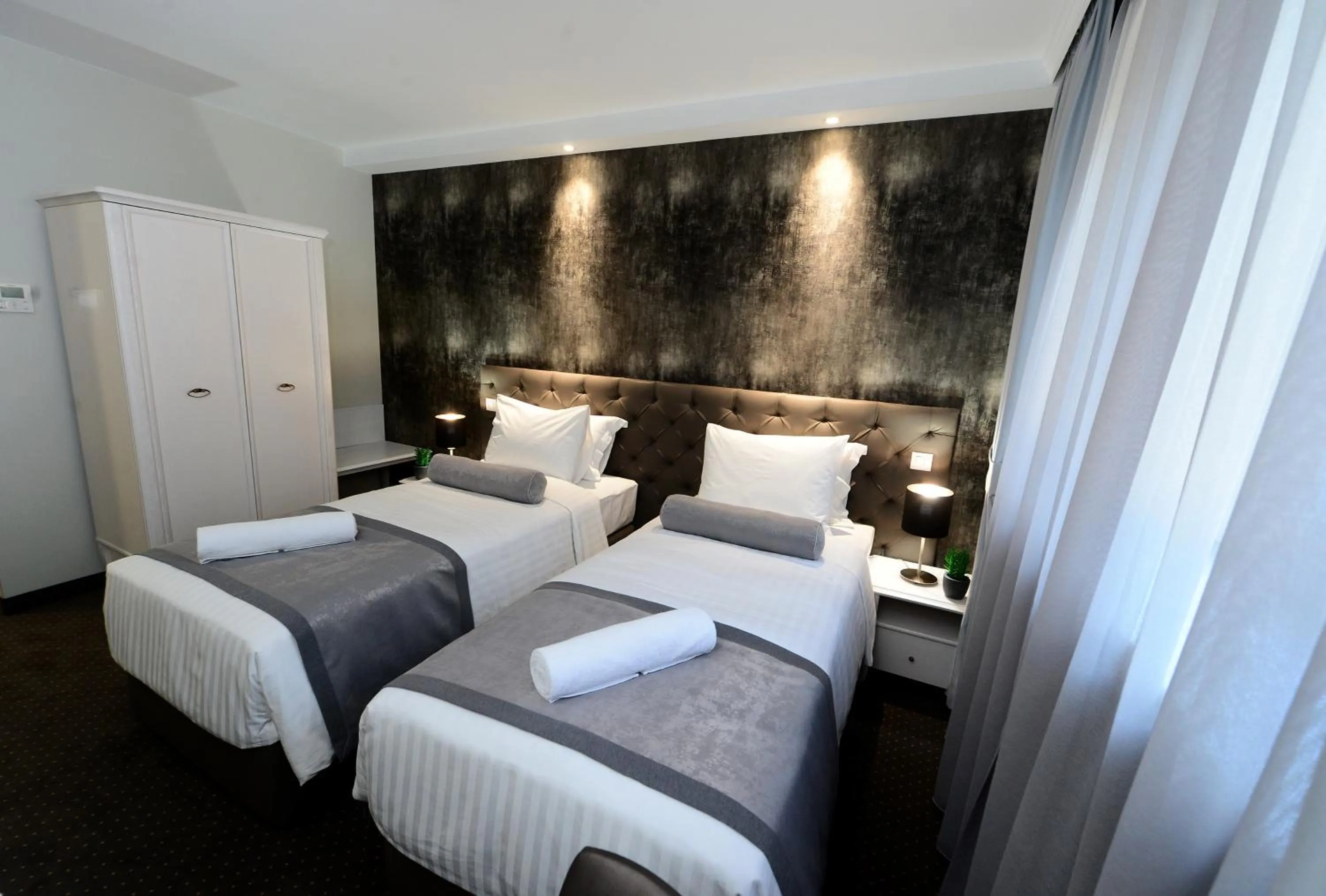Photo of the whole room, Bed in Alexandar Square Boutique Hotel