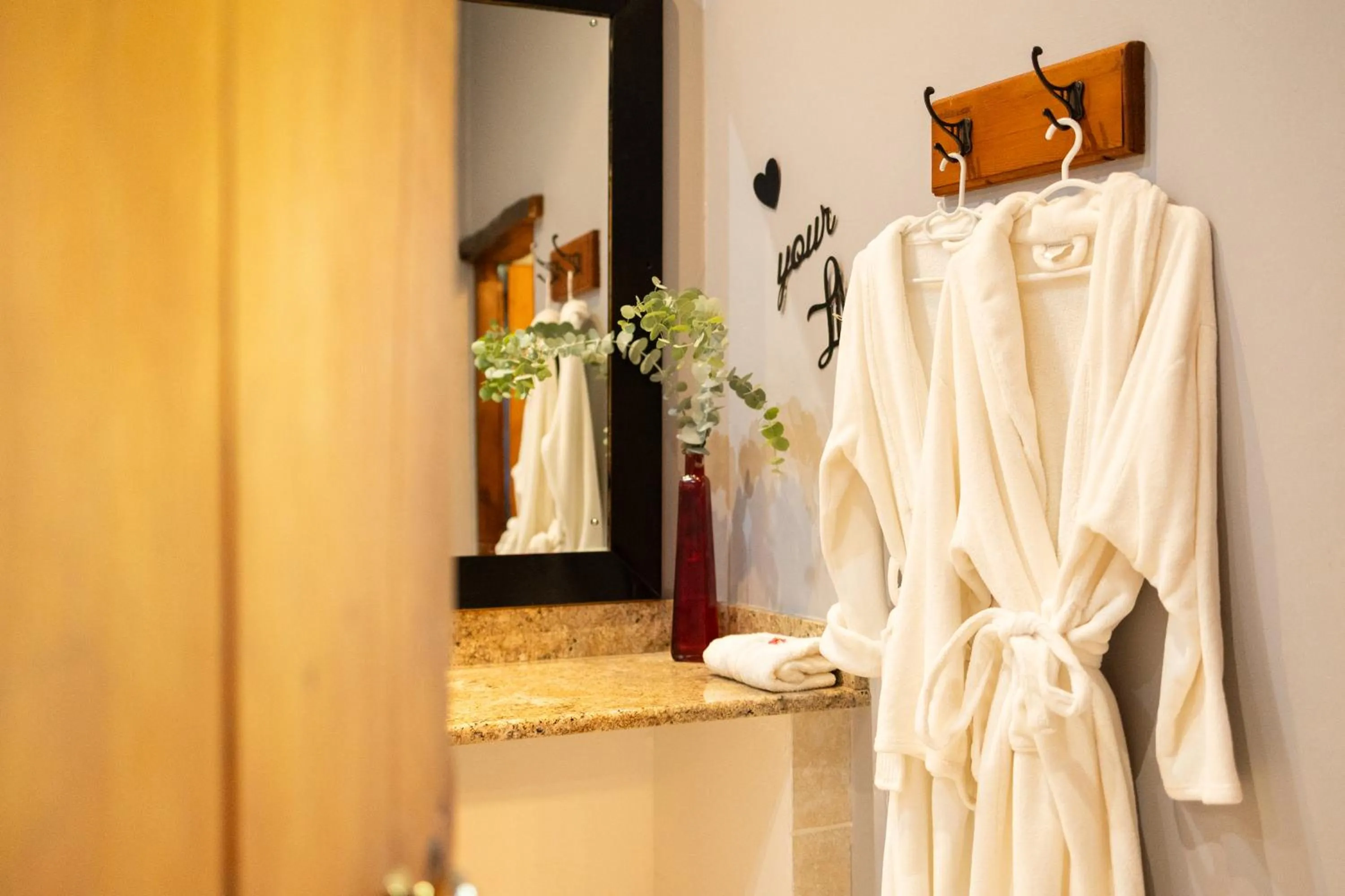 wardrobe in De Opstal Country Lodge