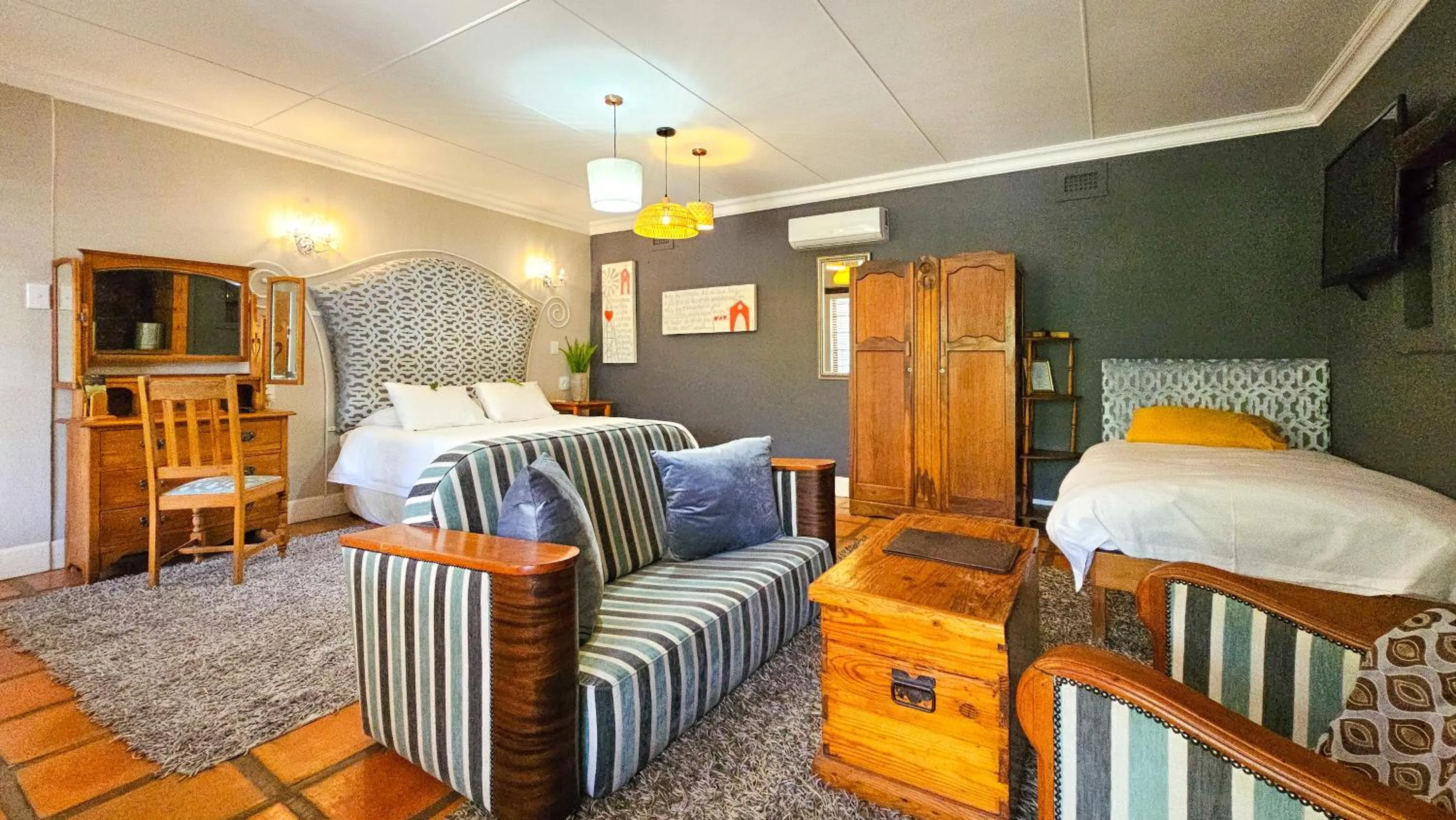 Bed in De Opstal Country Lodge