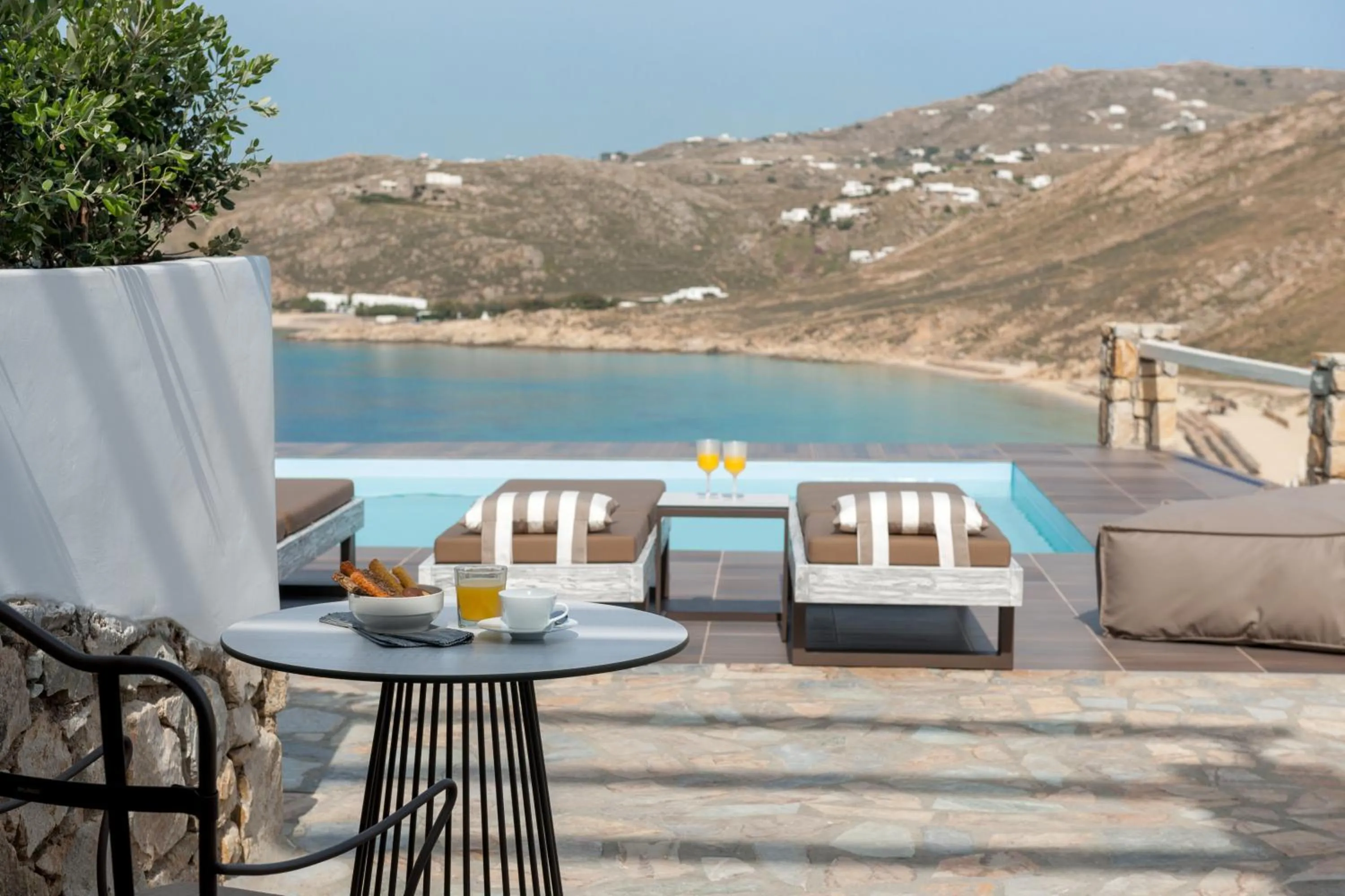 Sea view in Cova Mykonos Suites