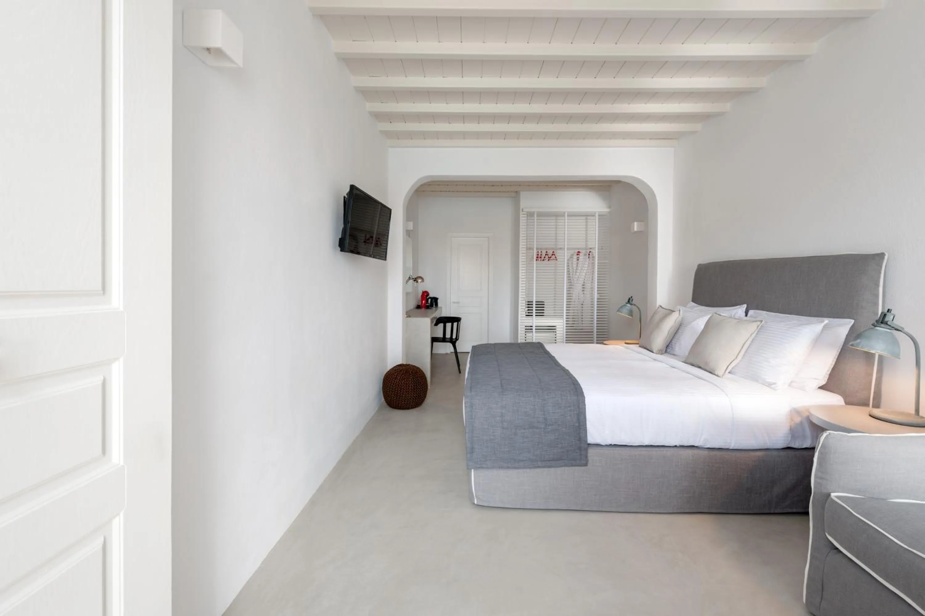 Bedroom, Bed in Cova Mykonos Suites