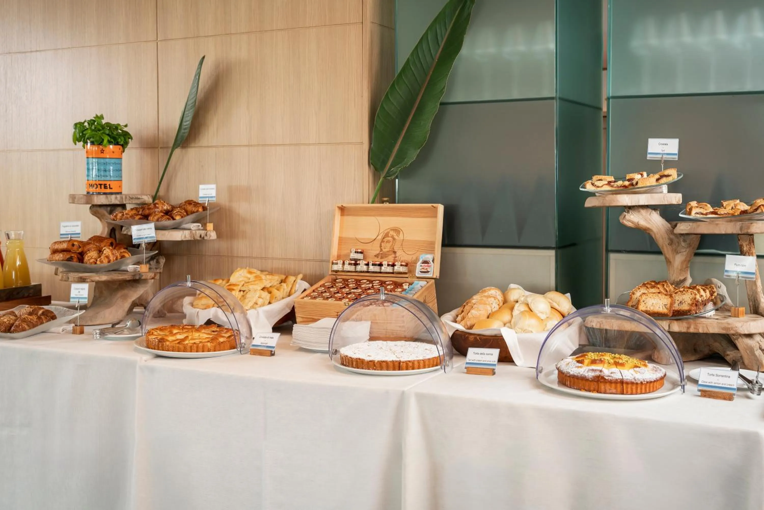 Breakfast in Mare Hotel