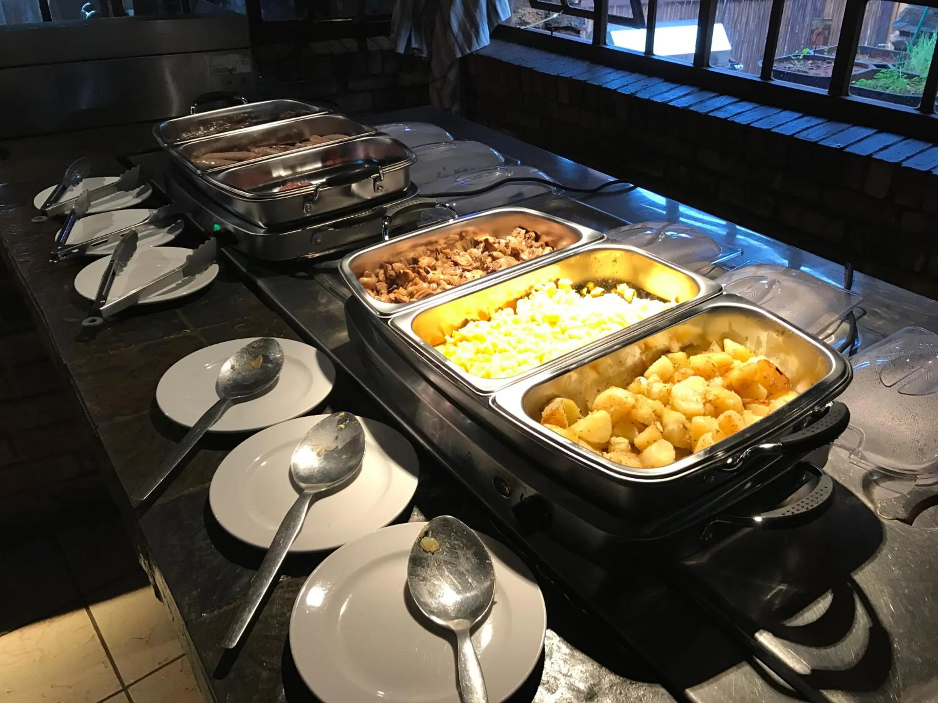 Breakfast in Red Sands Country Lodge