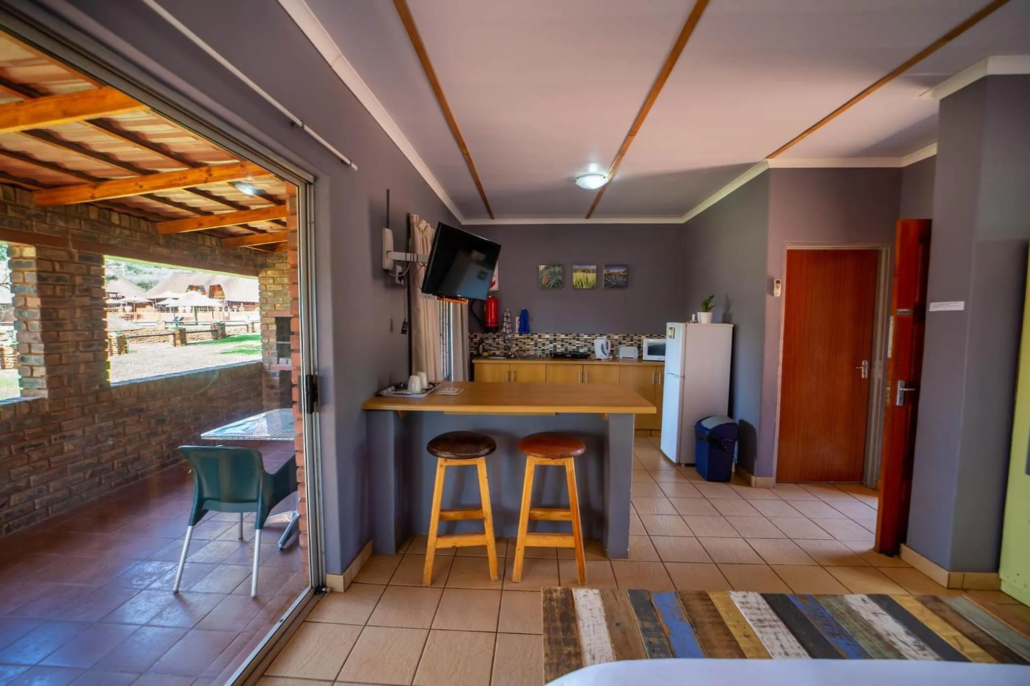 kitchen in Red Sands Country Lodge