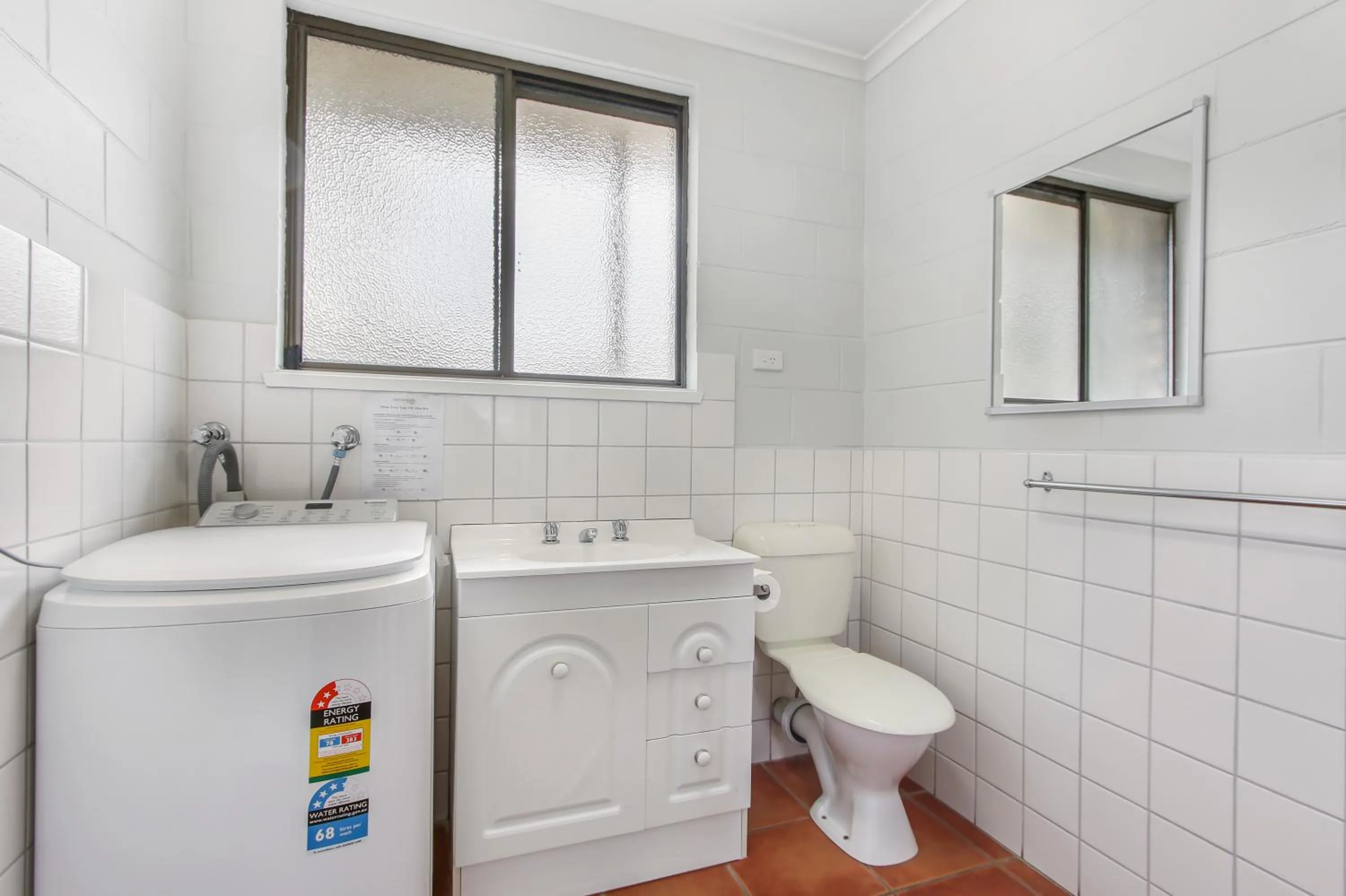 Bathroom in Hybiscus Waterfront Apartments