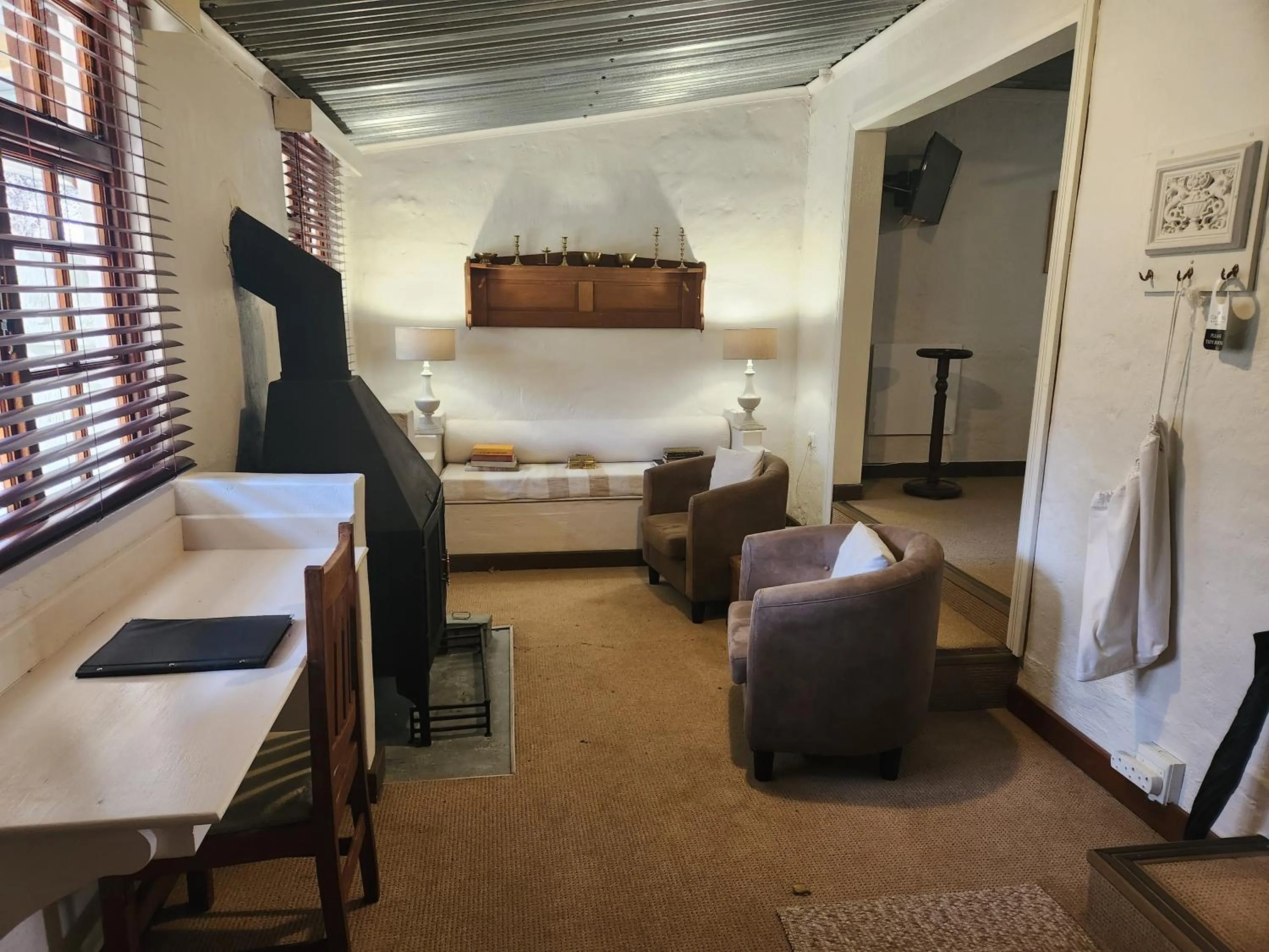 Seating area, Bed in Cleopatra Mountain Farmhouse