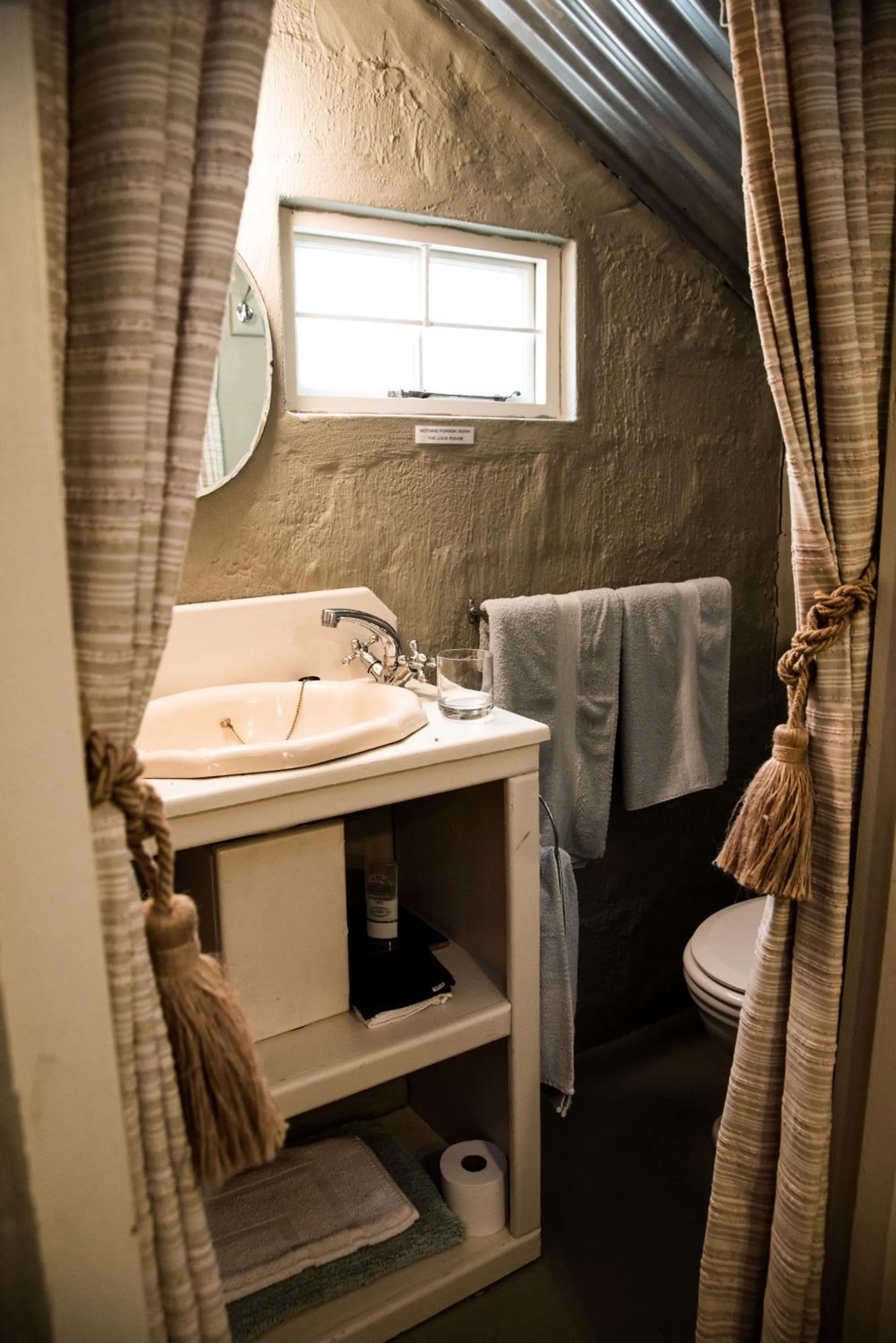 Bathroom in Cleopatra Mountain Farmhouse