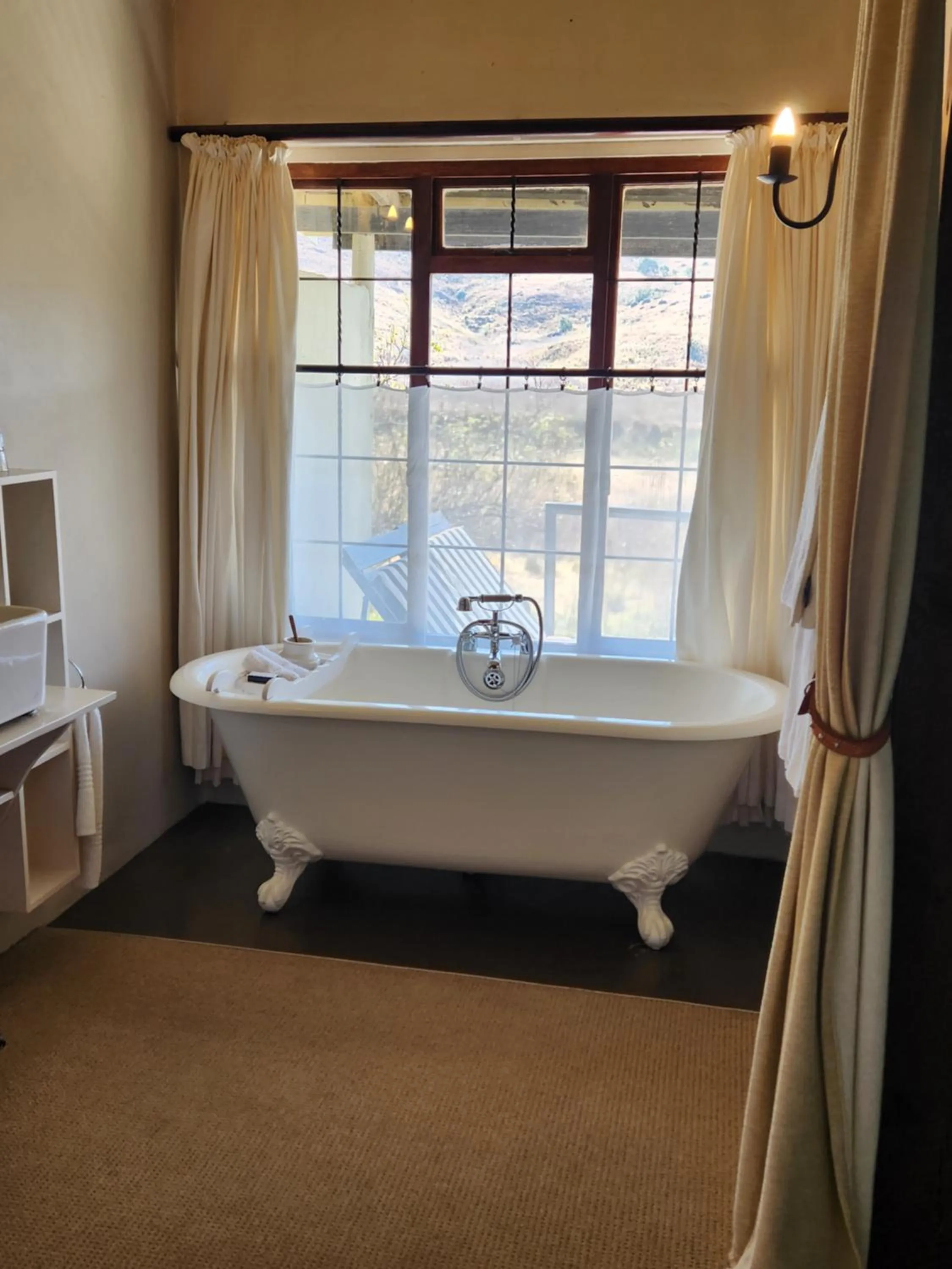 Bathroom, Bed in Cleopatra Mountain Farmhouse