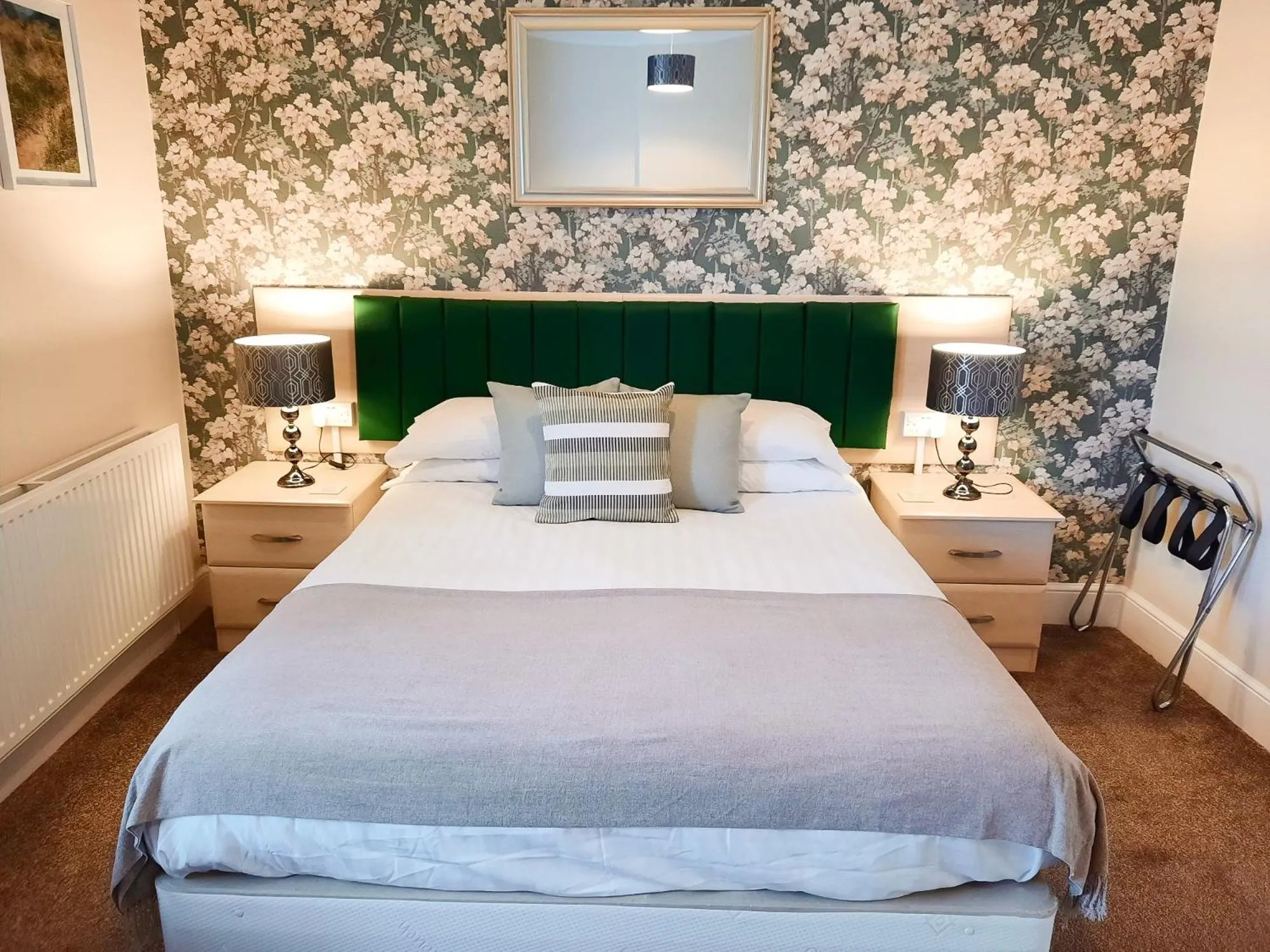 Bedroom, Bed in Hen Dy