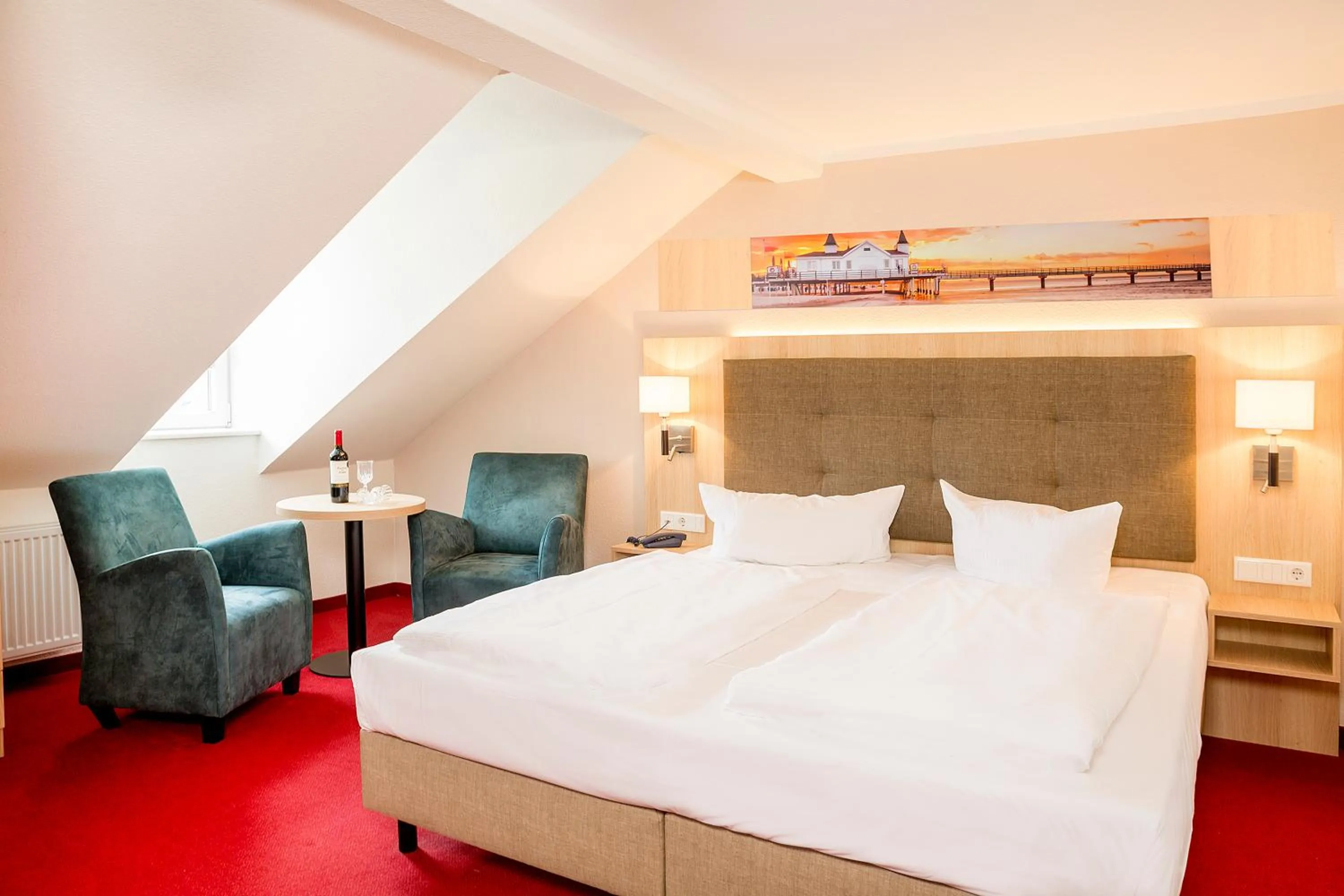 Bed in Hotel Garni Sonne