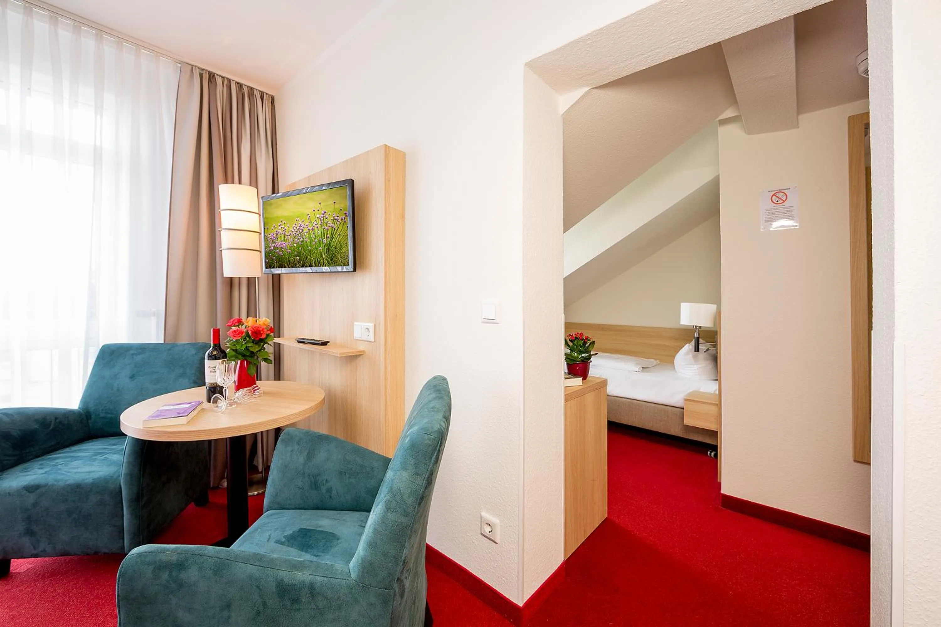 Photo of the whole room, Bed in Hotel Garni Sonne