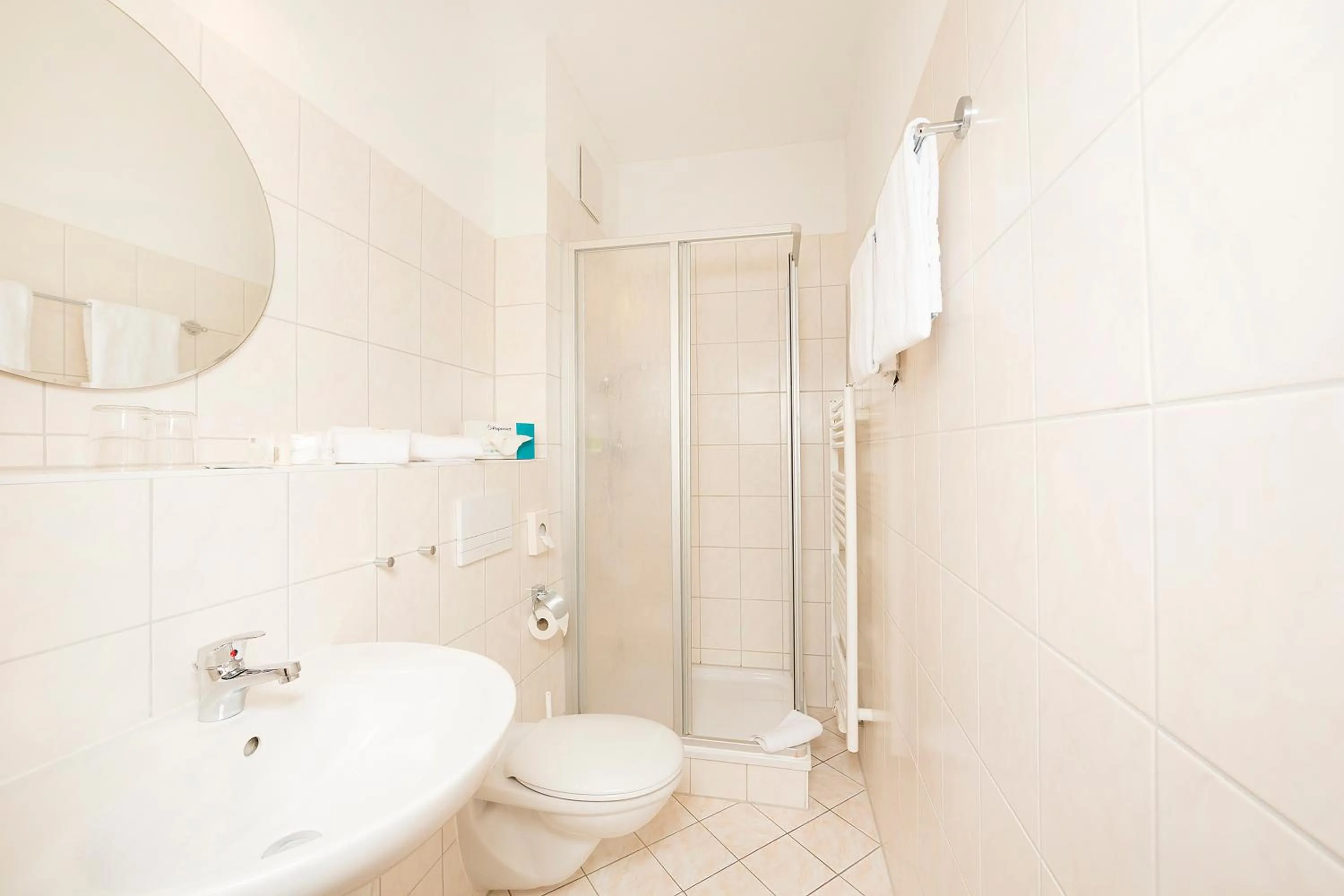 Shower in Hotel Garni Sonne