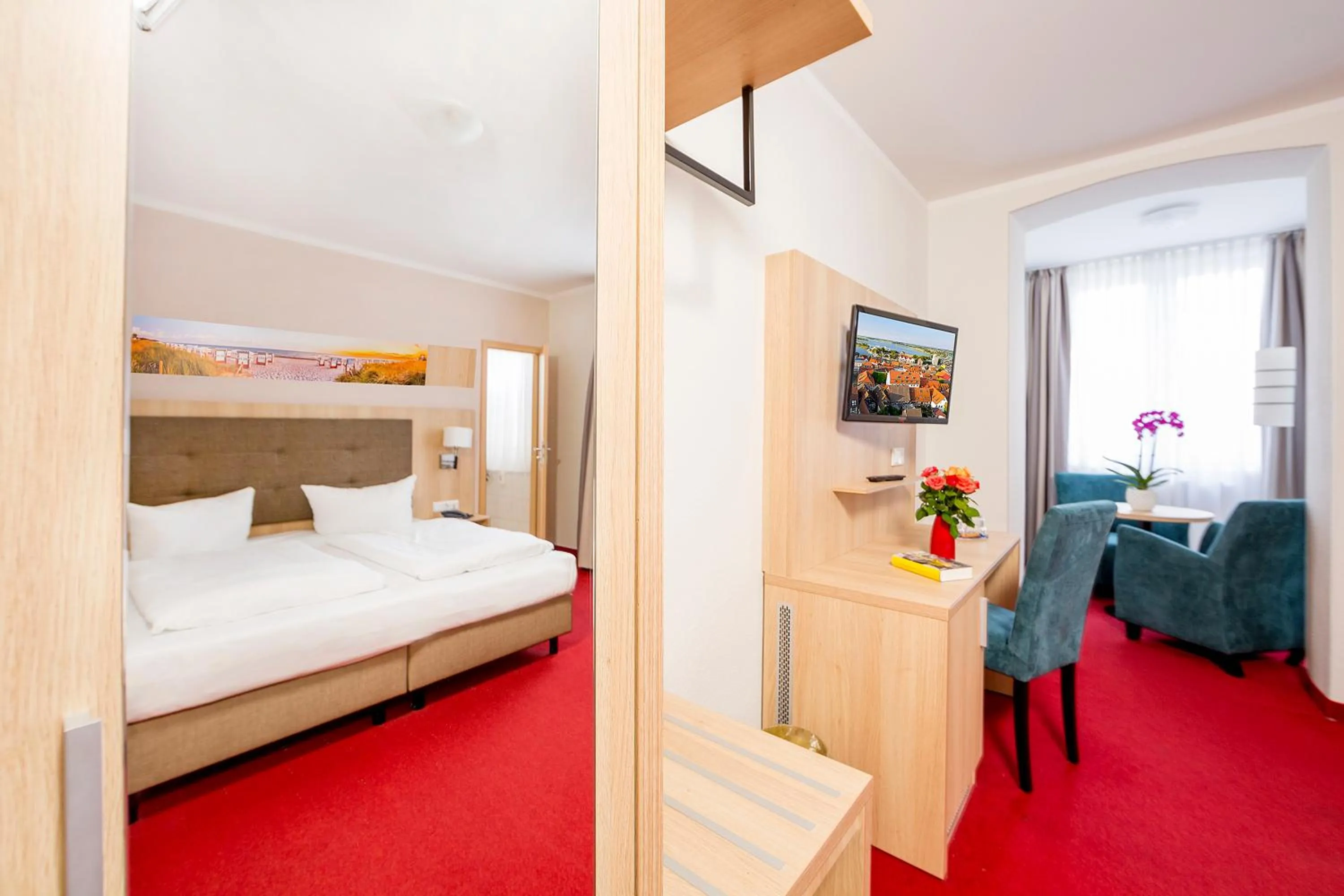 Photo of the whole room, Bed in Hotel Garni Sonne