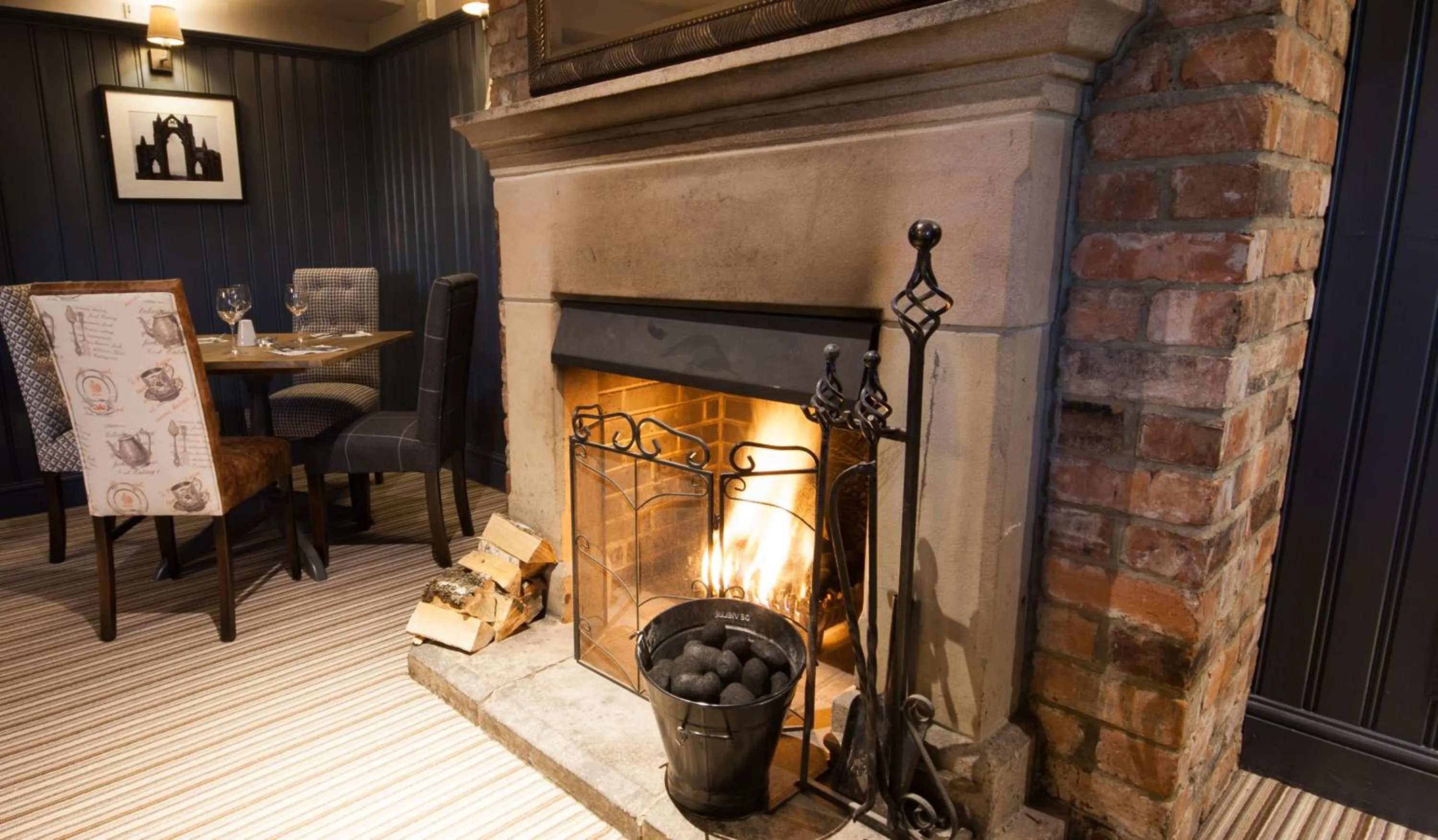 Decorative detail in Cross Keys by Chef & Brewer Collection