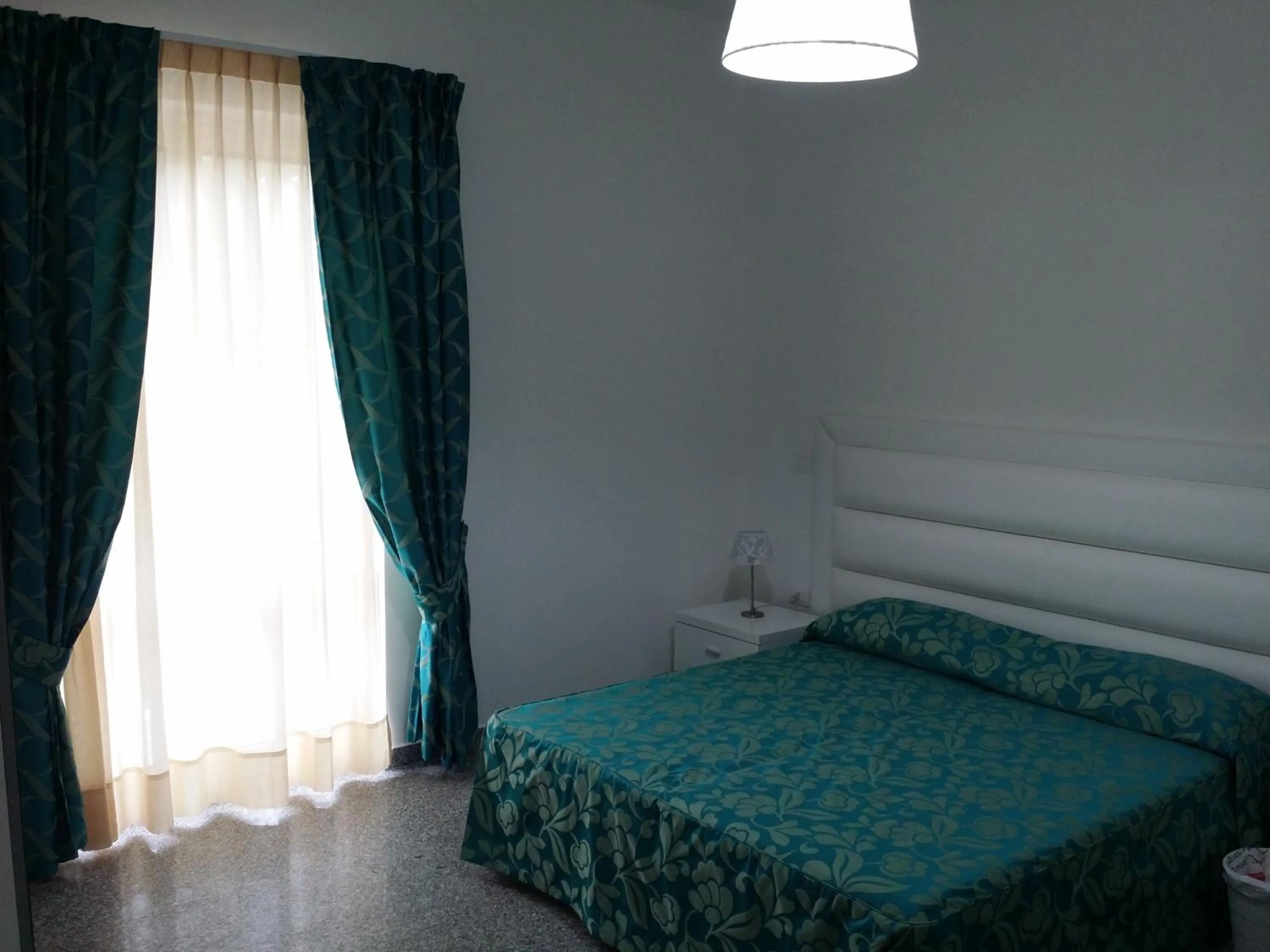 Photo of the whole room, Bed in Le Castella B&B Restaurant