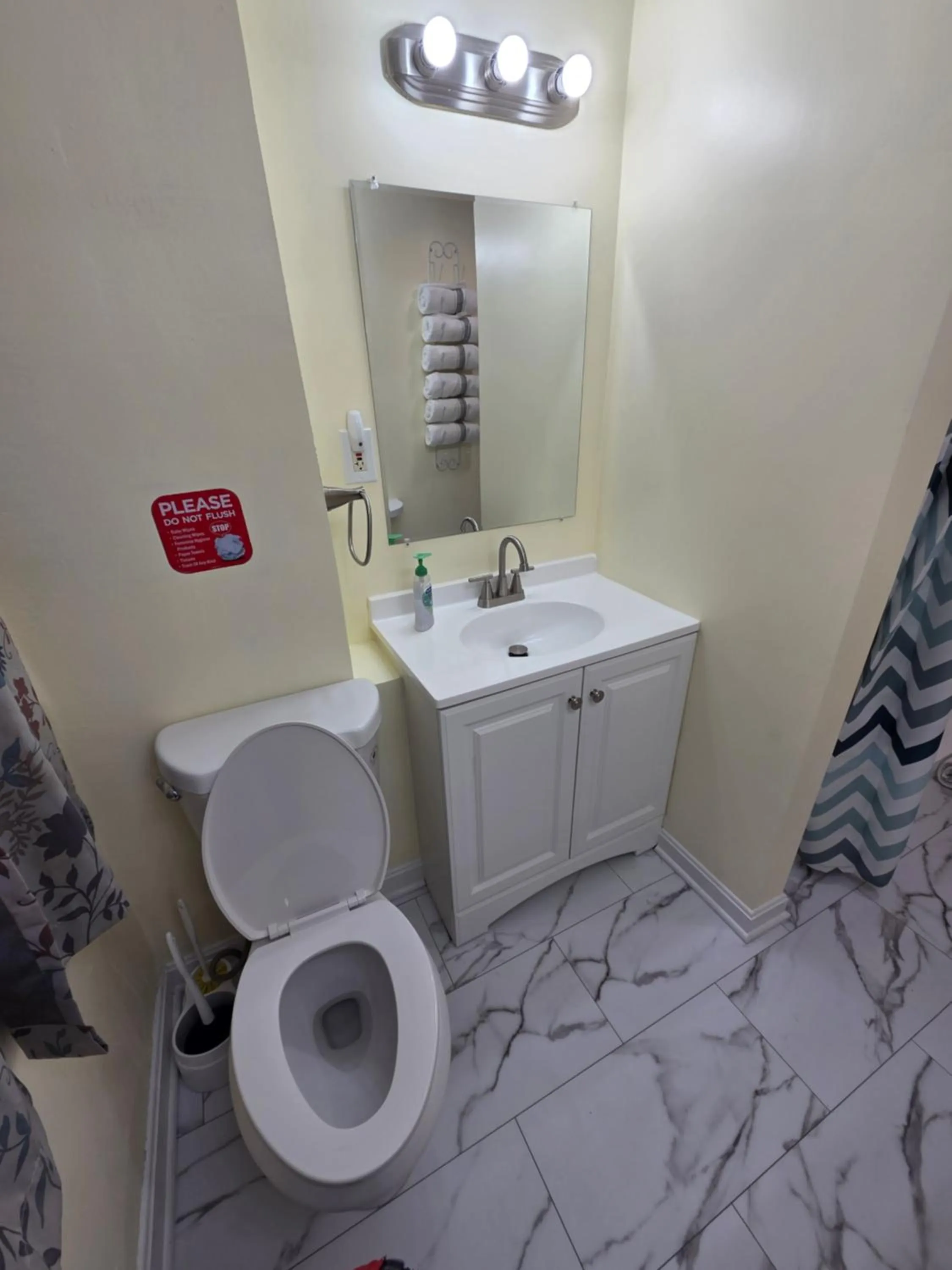 Toilet in Apartments in Salem