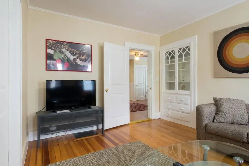 Three-Bedroom Apartment - Ground Floor in Apartments in Salem Three-Bedroom Apartment - Ground Floor in Apartments in Salem