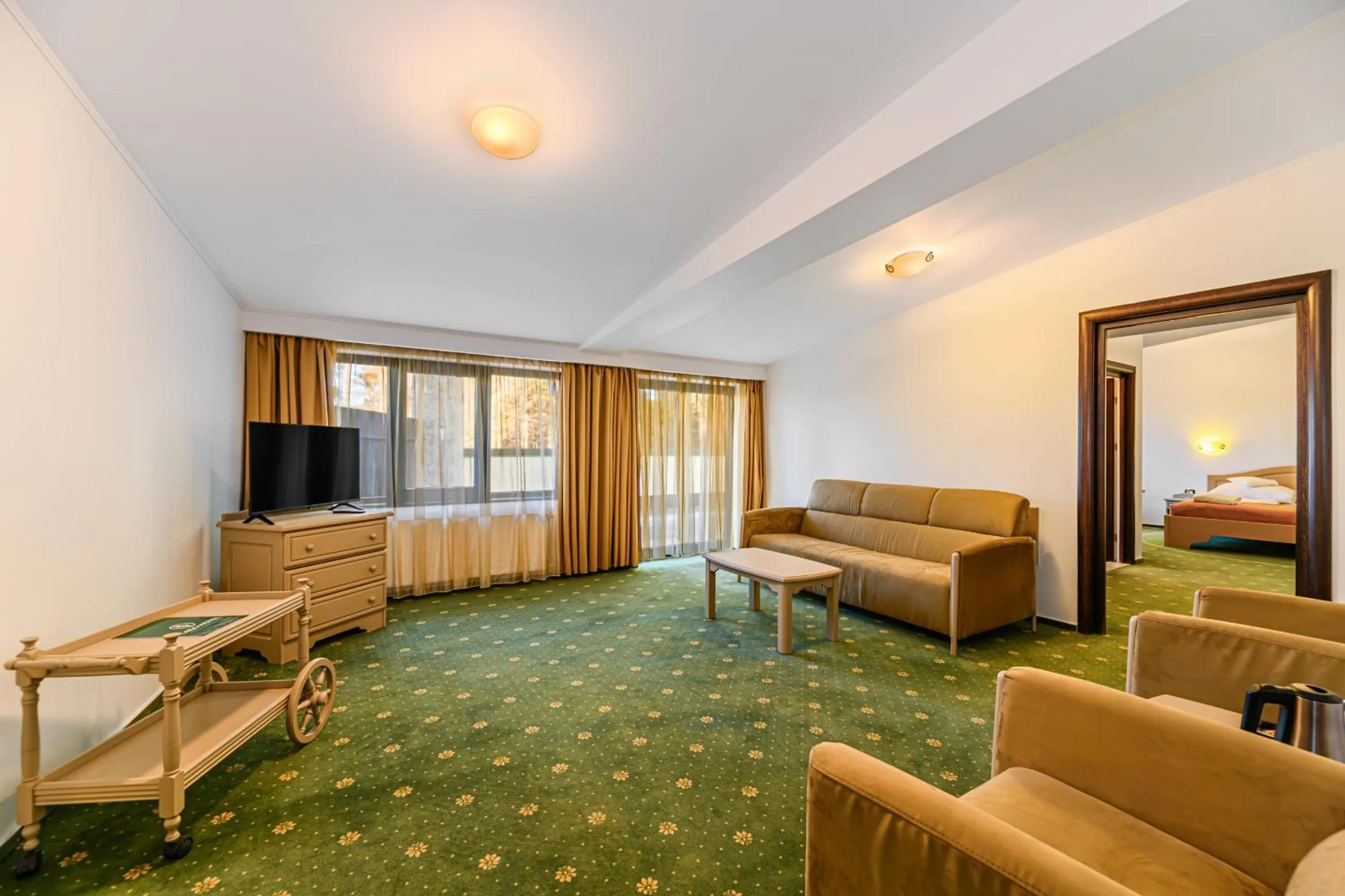 Bed in Hotel Casa Viorel jacuzzi & saunas