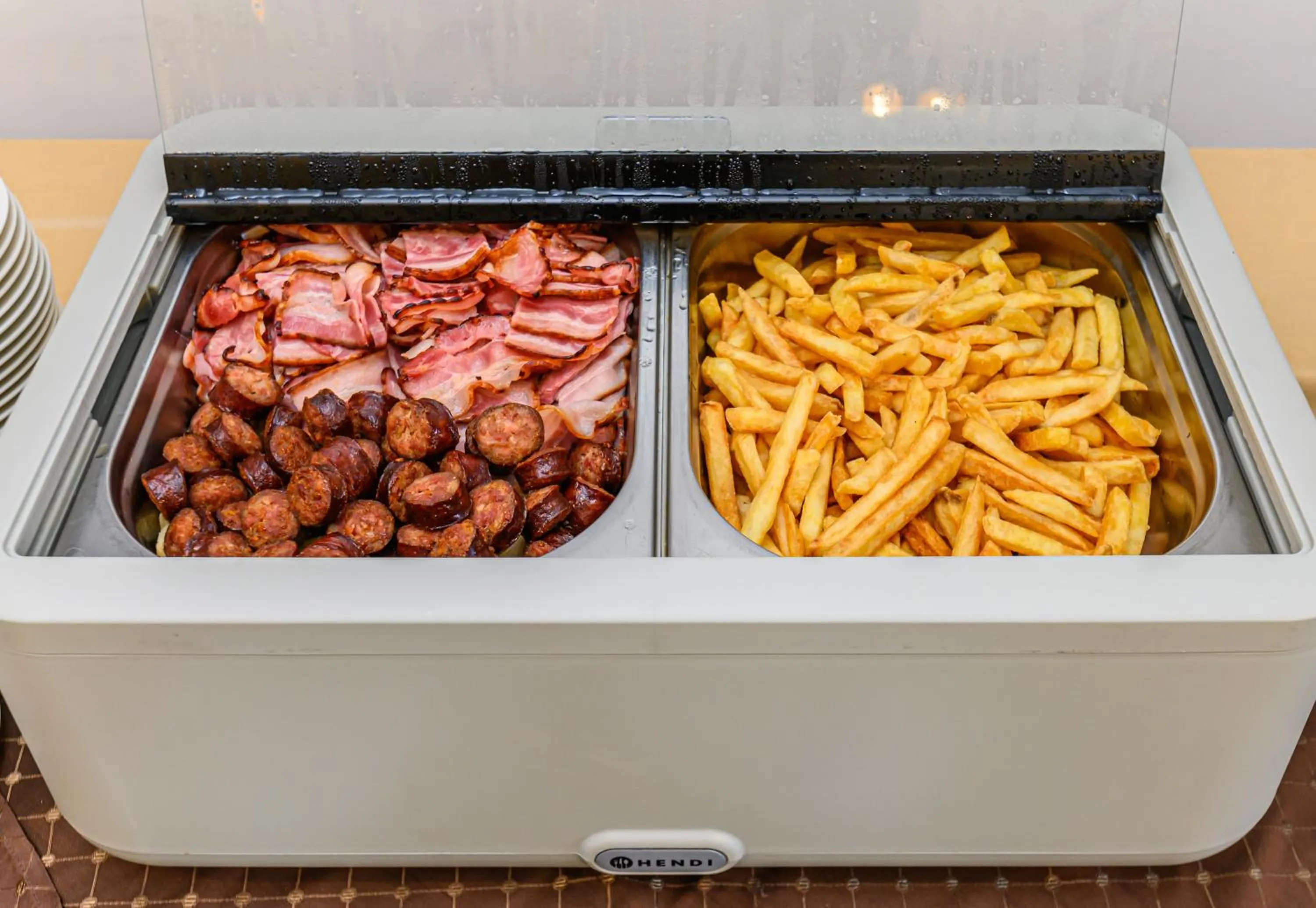 Breakfast in Hotel Casa Viorel jacuzzi & saunas