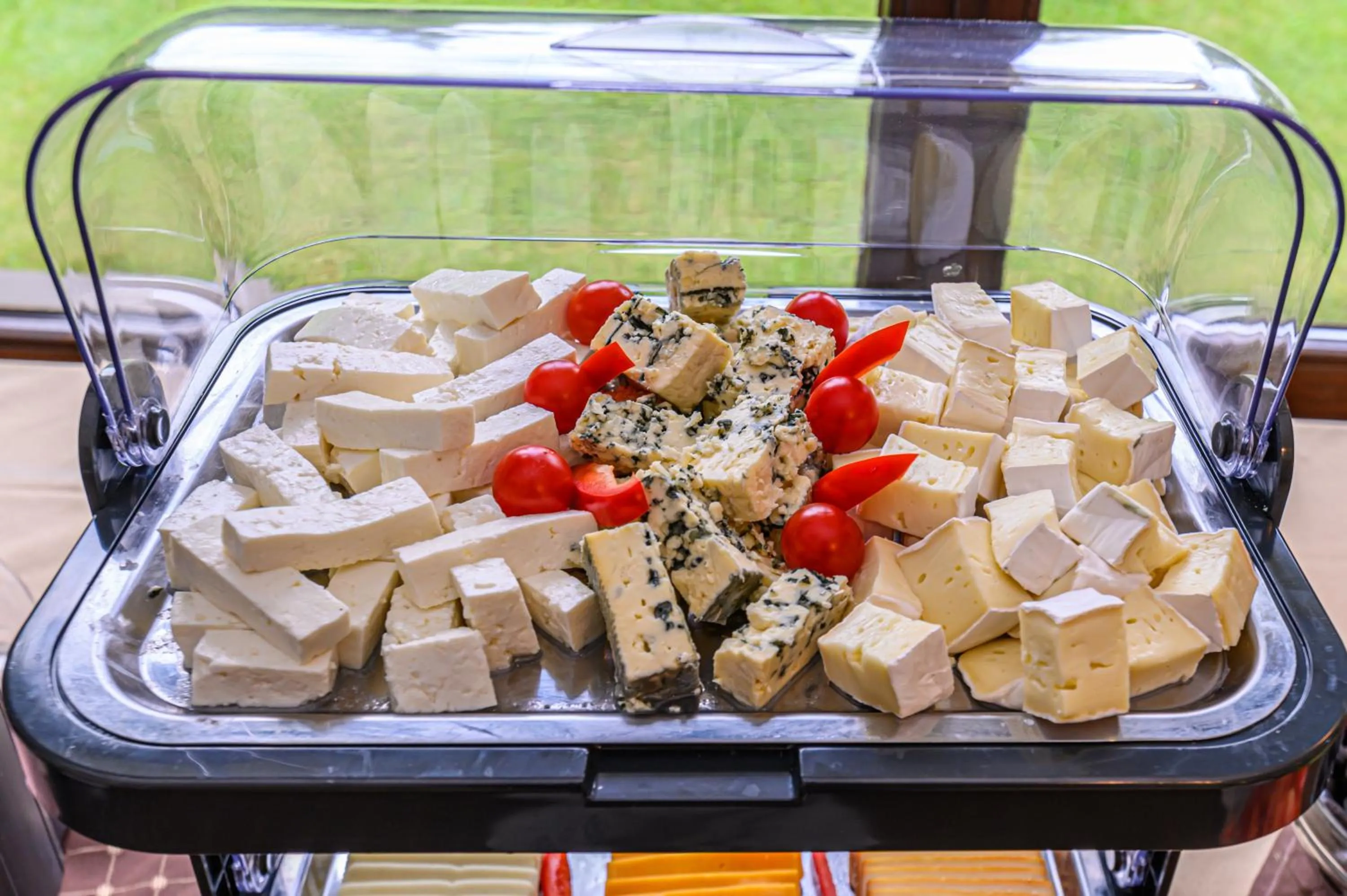 Breakfast in Hotel Casa Viorel jacuzzi & saunas