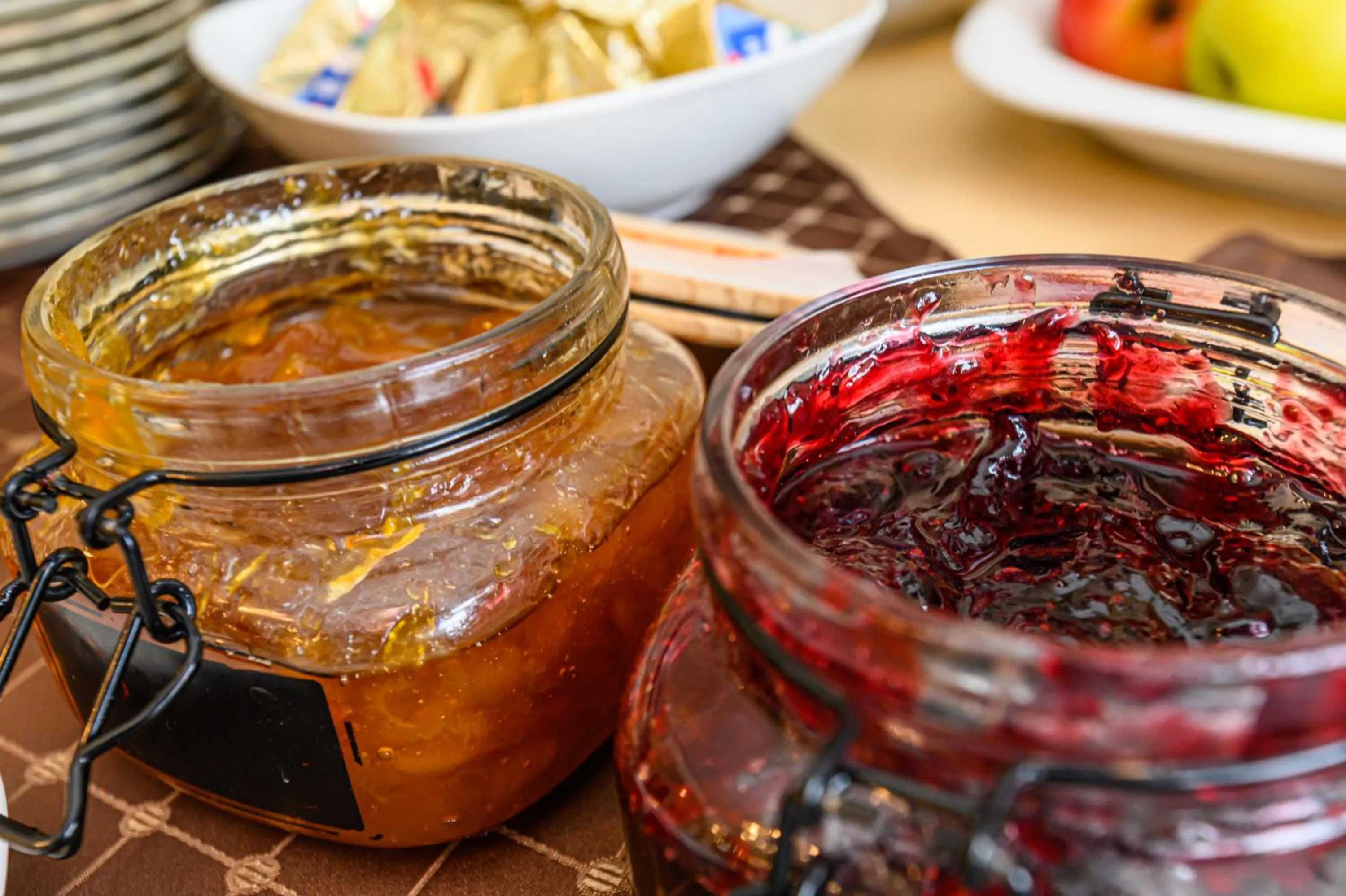 Breakfast in Hotel Casa Viorel jacuzzi & saunas