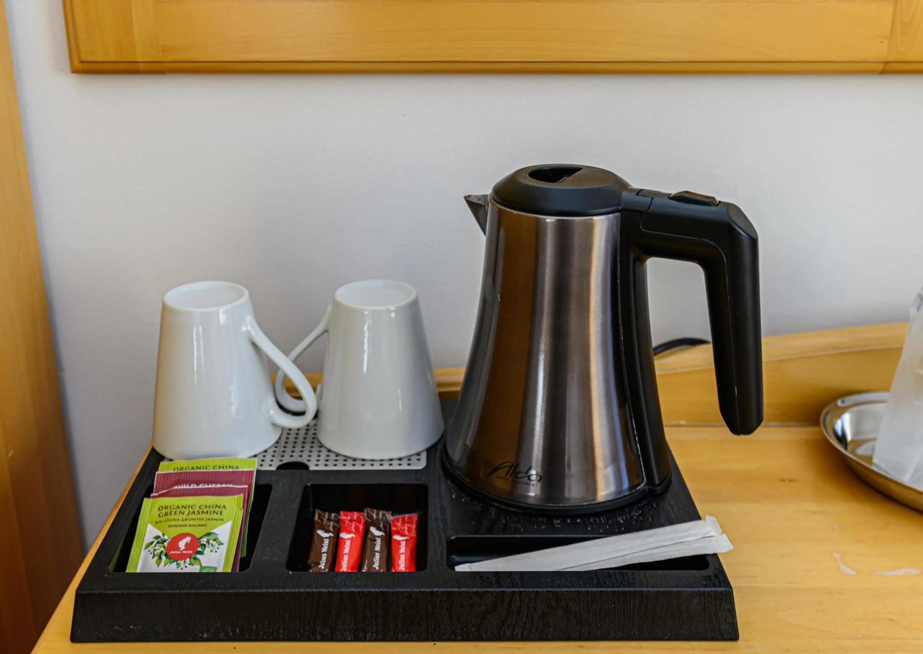 Coffee/tea facilities in Hotel Casa Viorel jacuzzi & saunas
