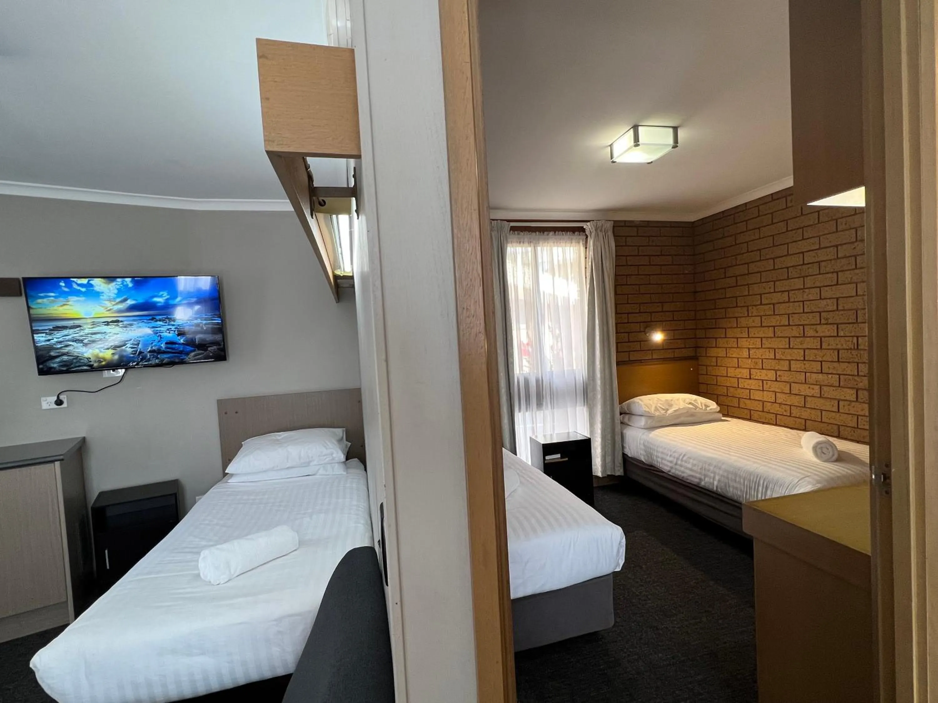 Bed in Eaglehawk Motel Bendigo