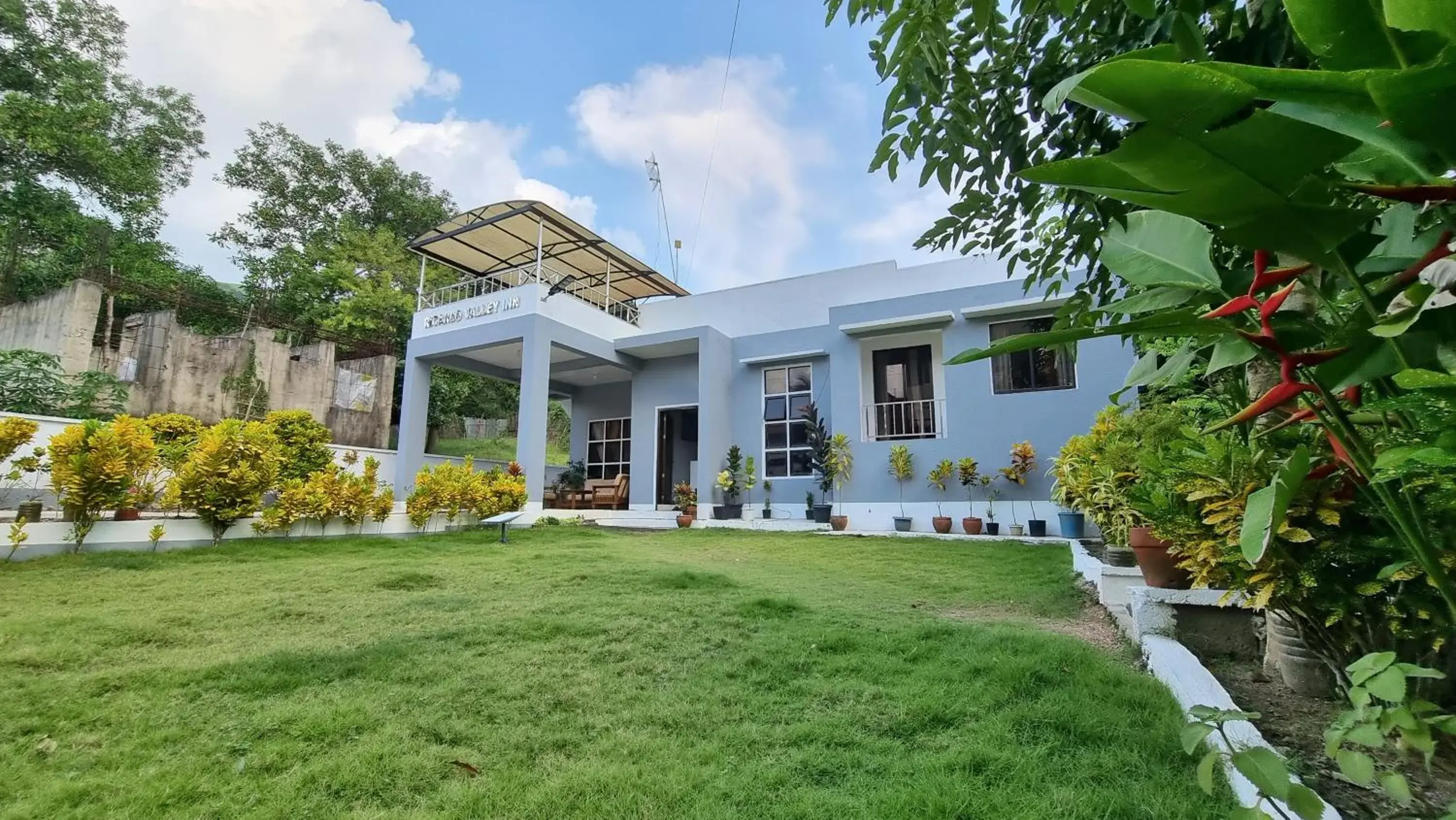 Ricardo Valley Inn Ricardo Valley Inn