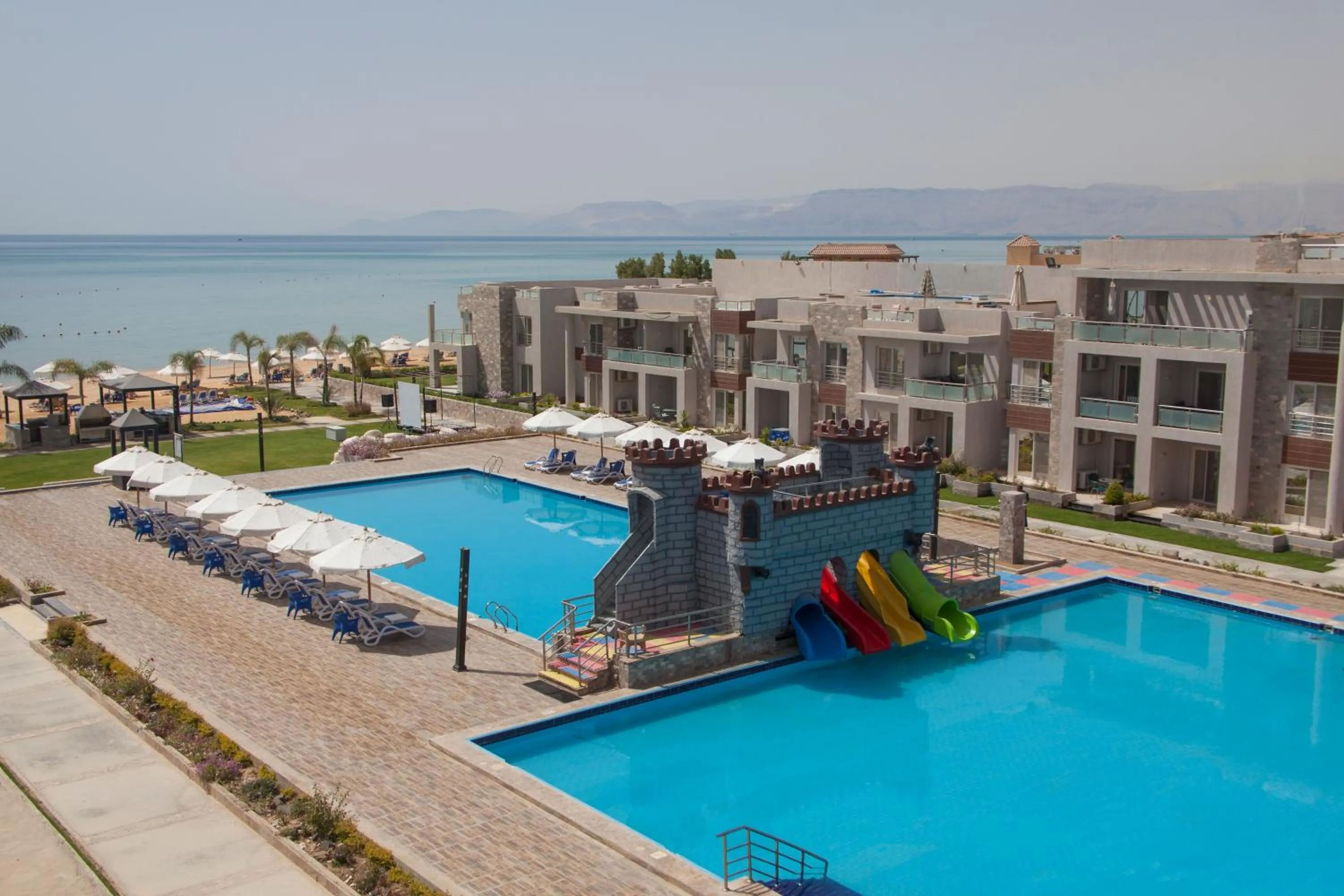 Beach in Elite Residence Aqua Park