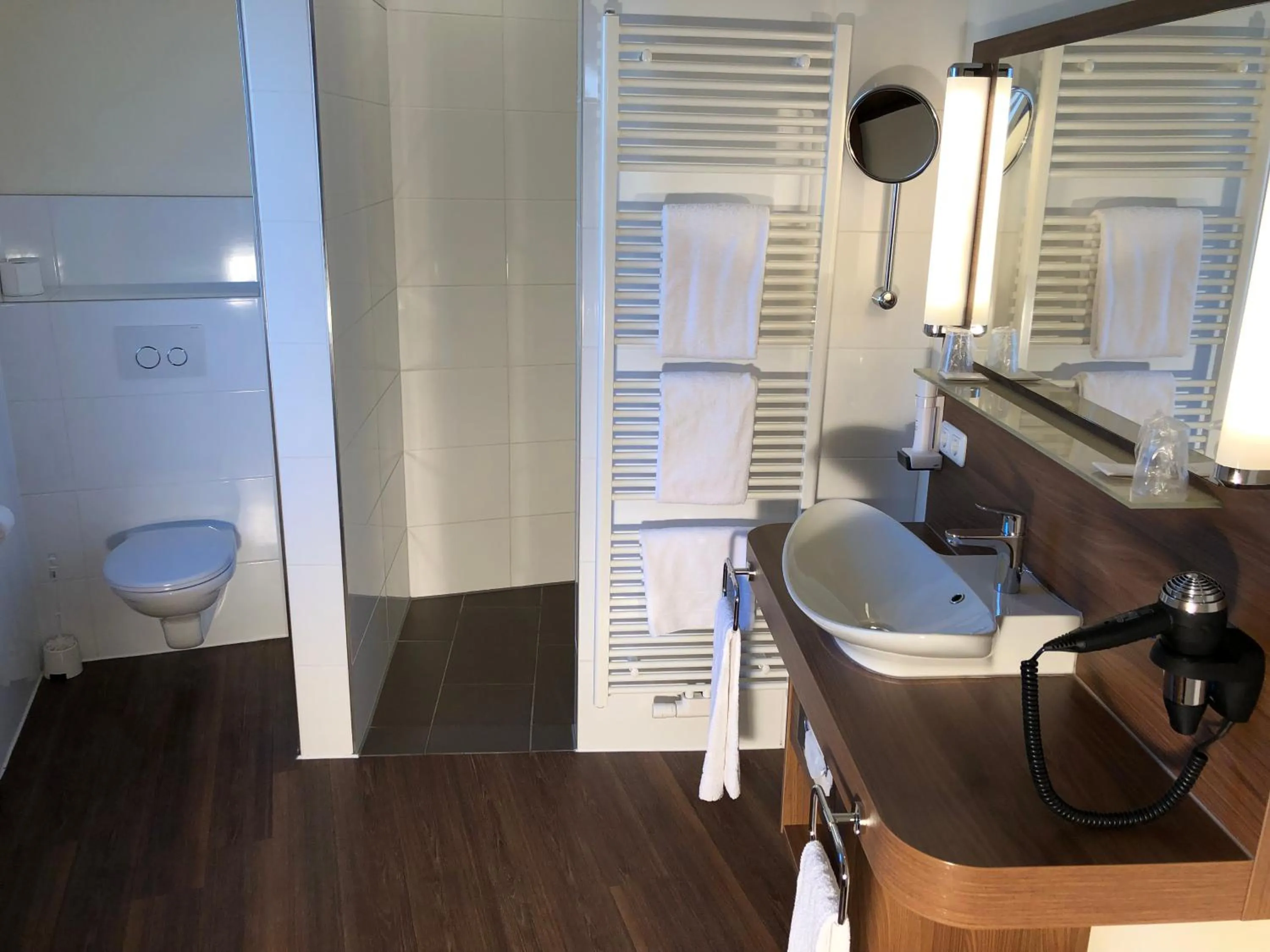 Bathroom in Hotel Isenbütteler Hof