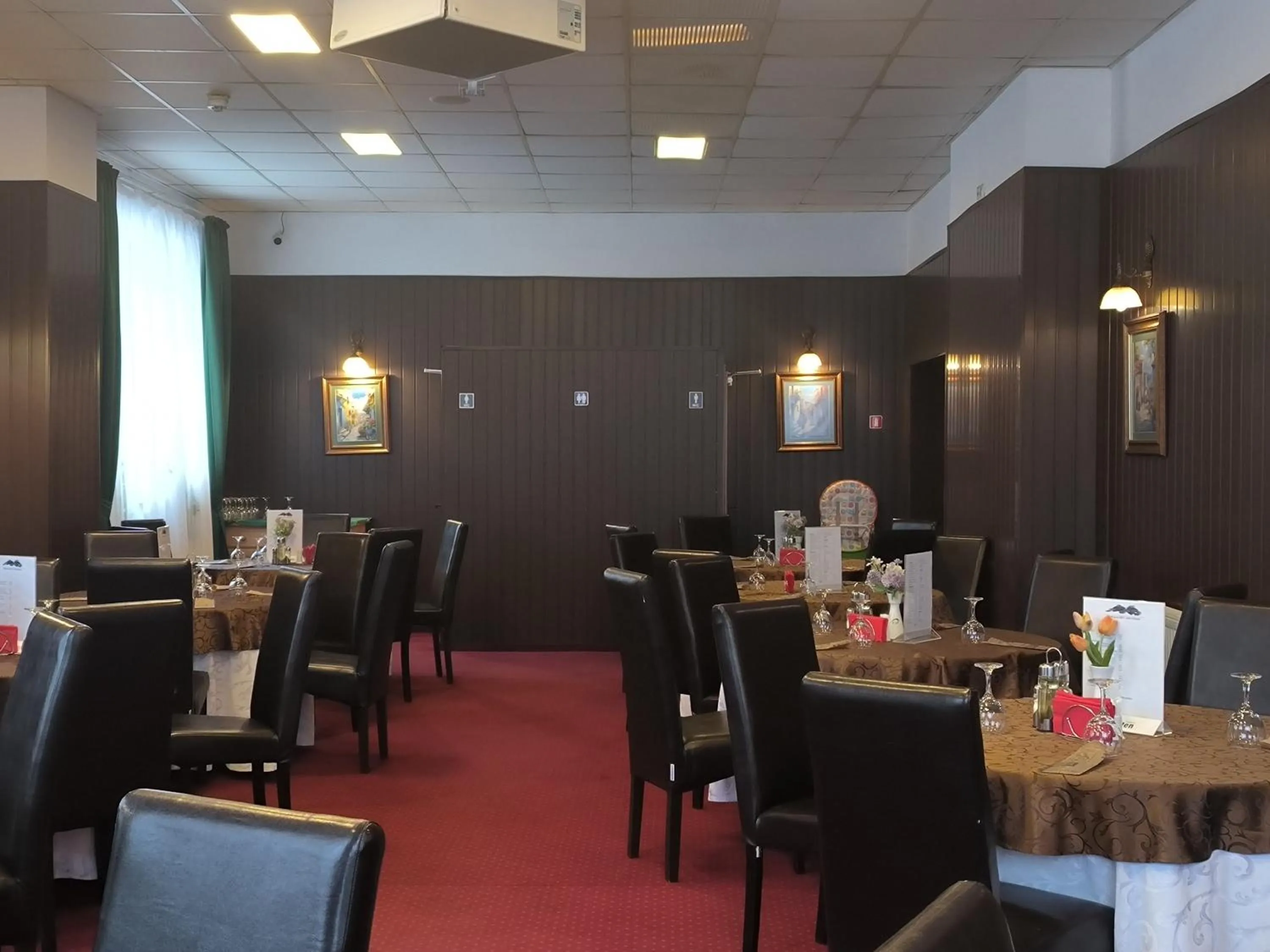 Restaurant/places to eat in Hotel Piemonte